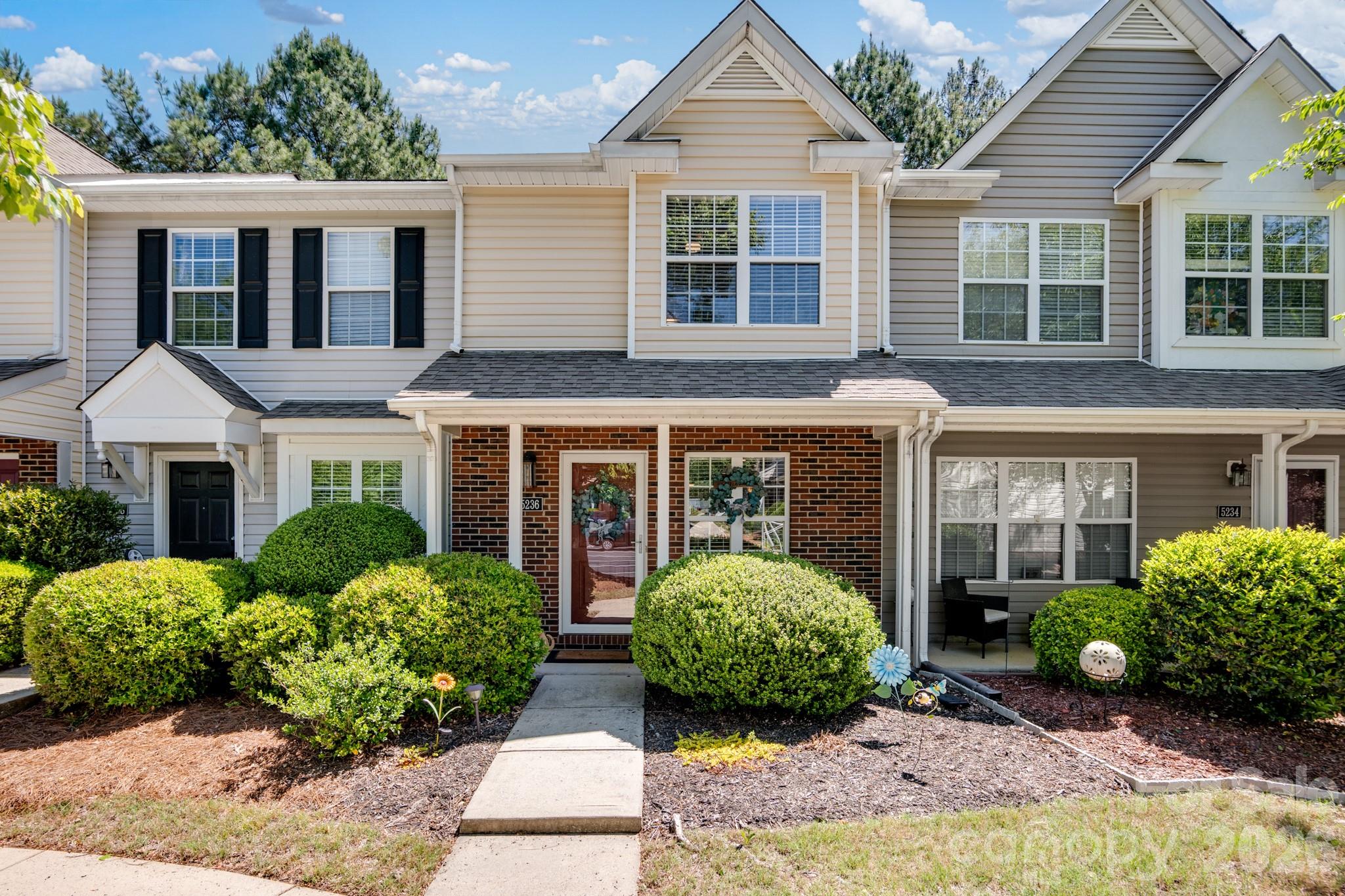 Windsor Trace - Residential