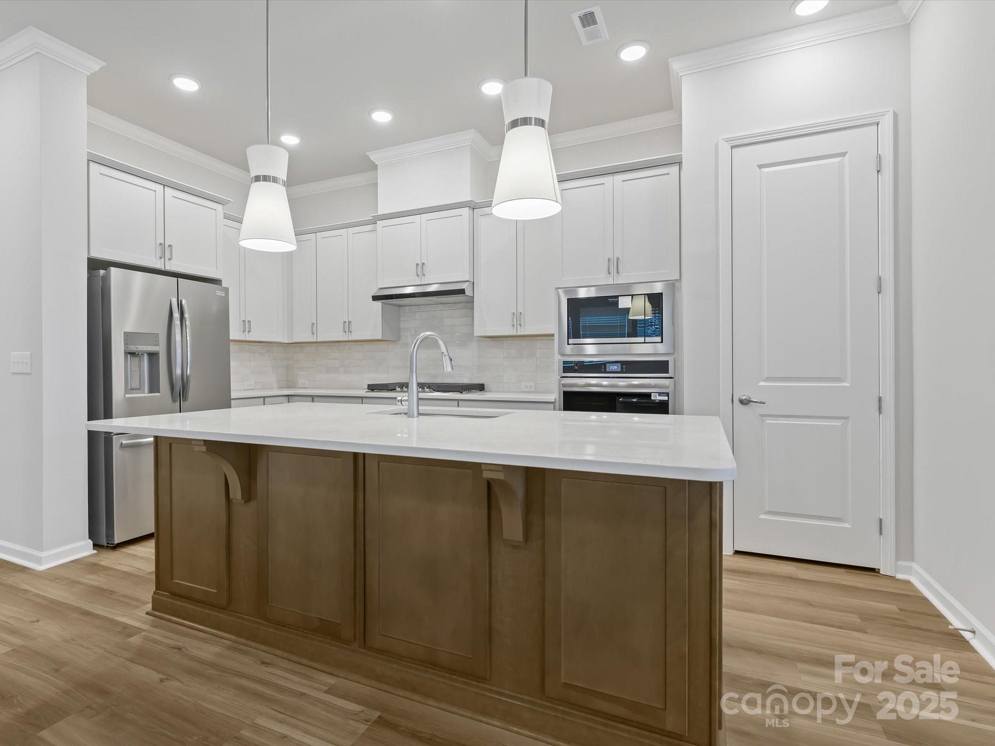 Encore At Streamside - Residential