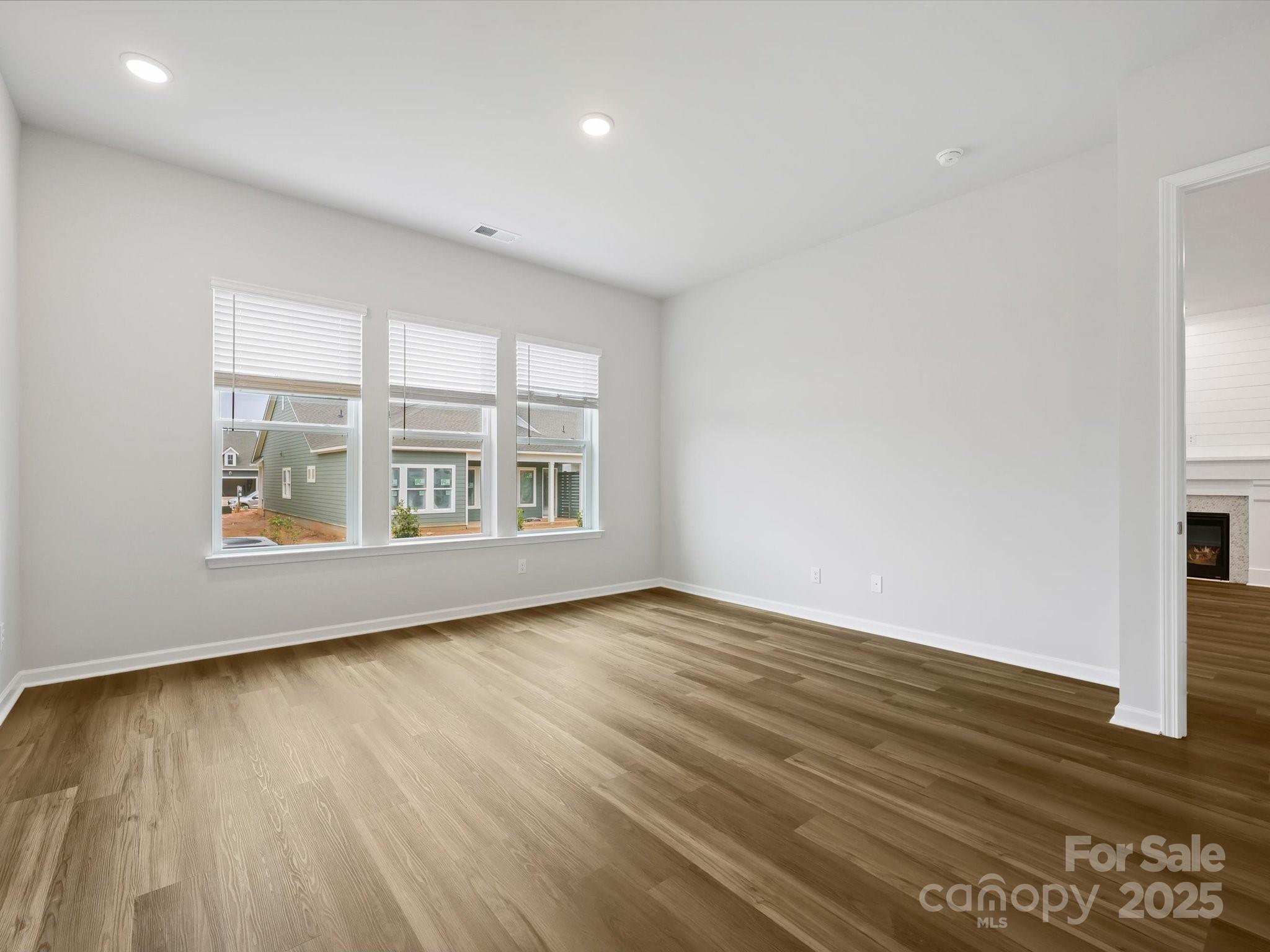 Encore At Streamside - Residential