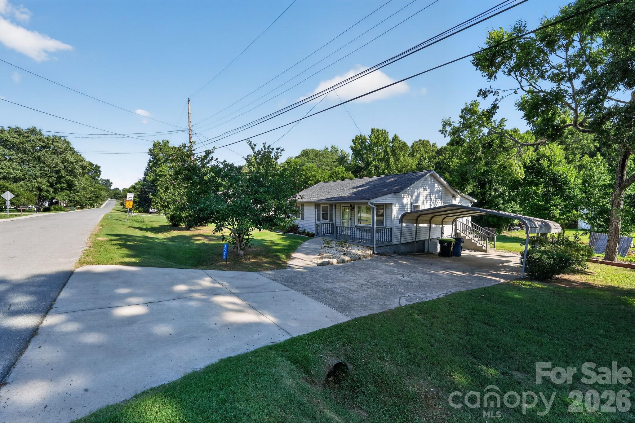 2578 Simpson Road E