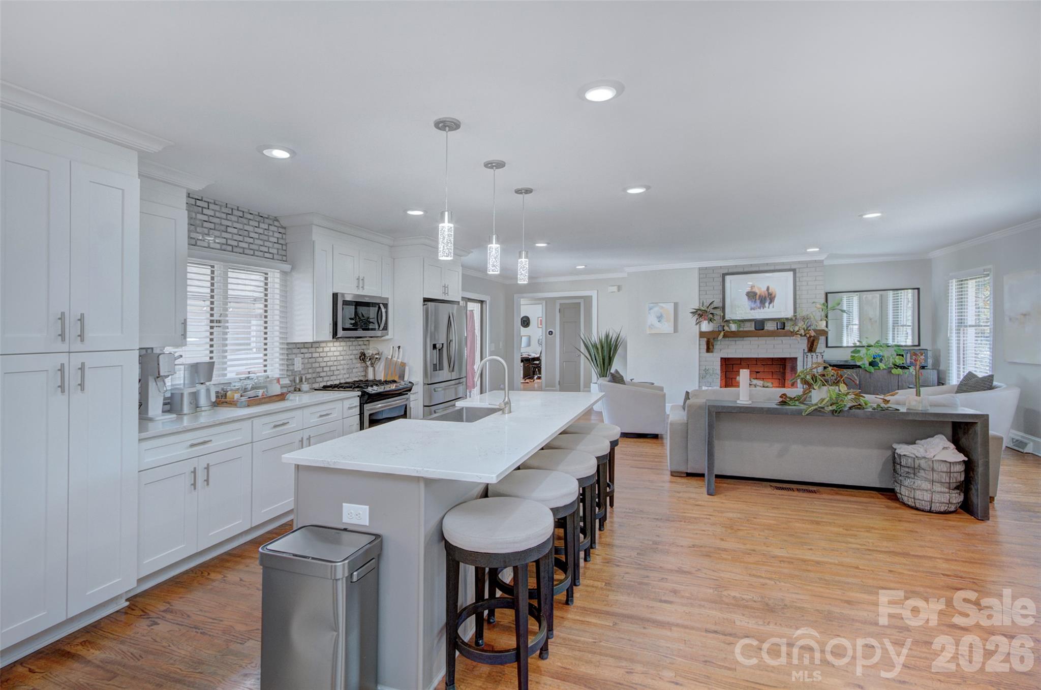 1230 Redcoat Drive