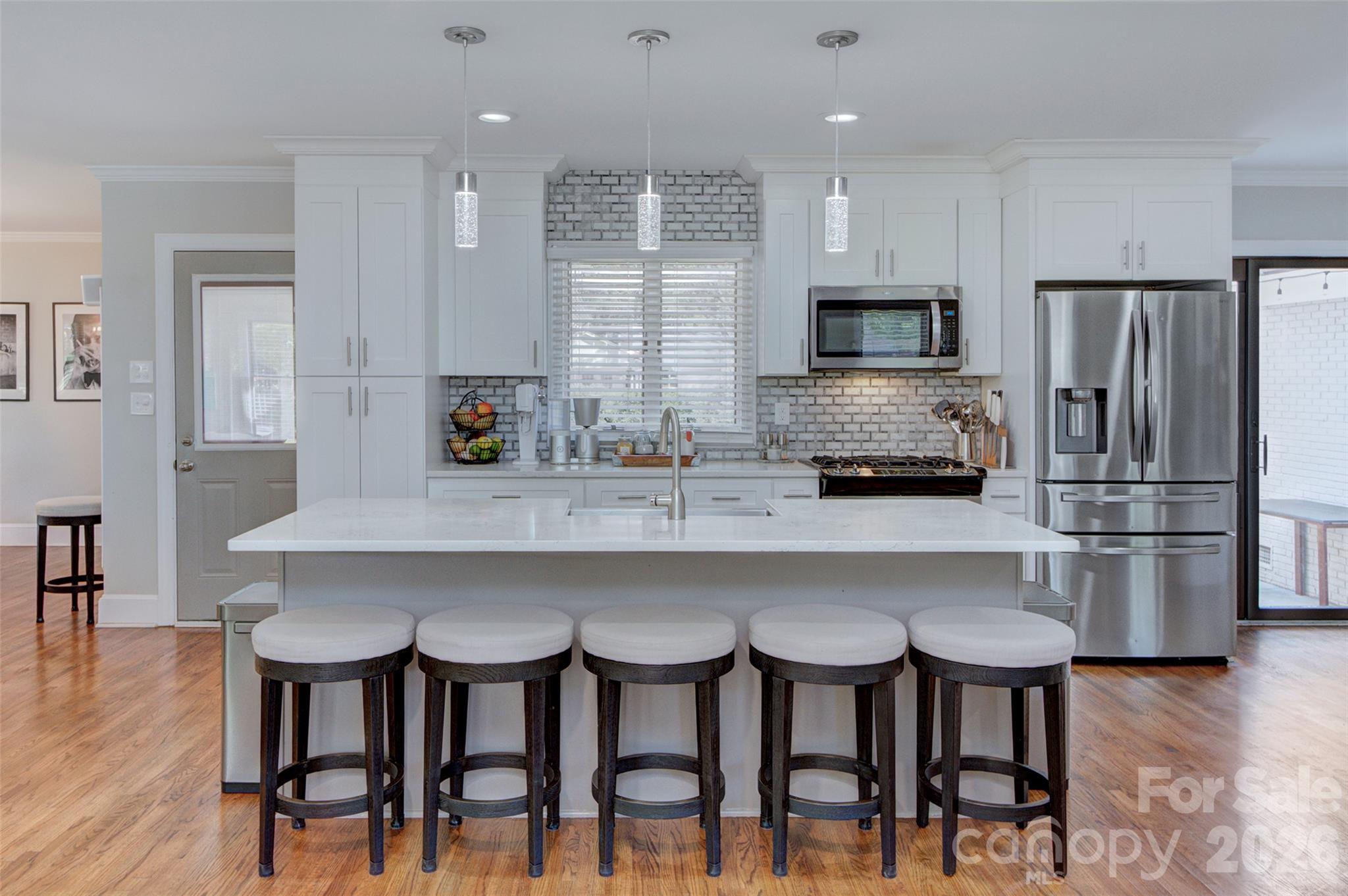 1230 Redcoat Drive