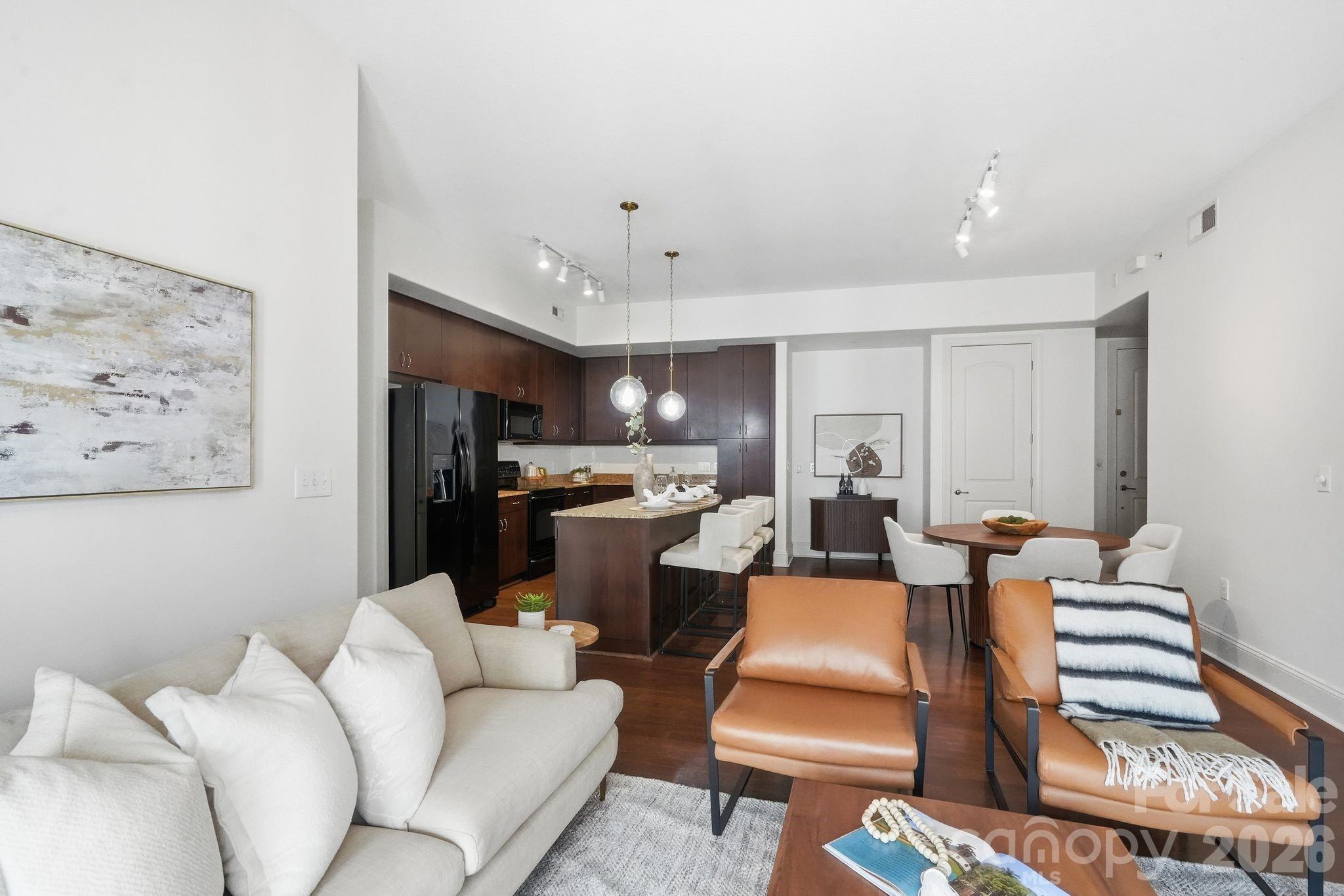 4620 Piedmont Row Drive 609