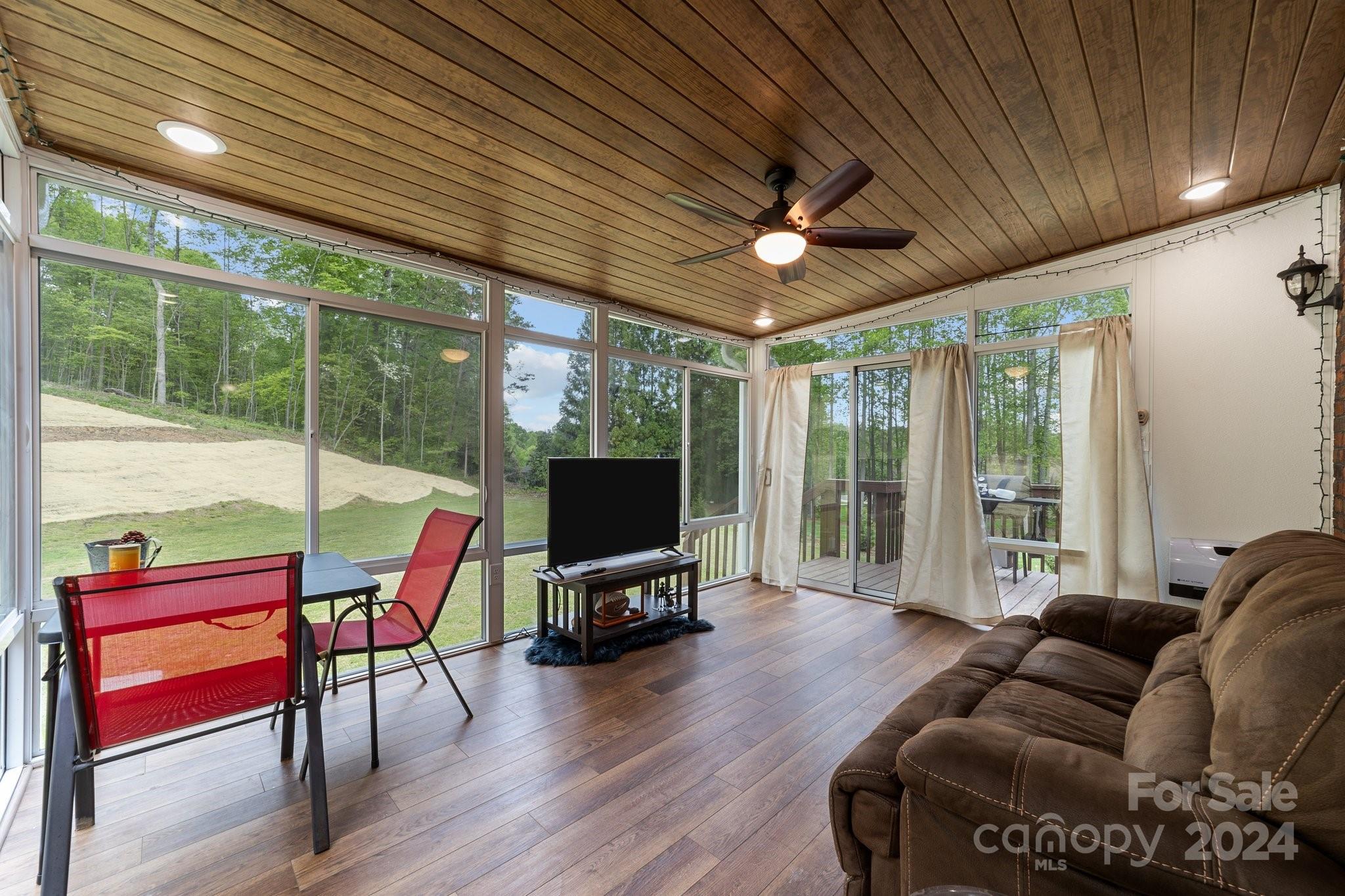 Fox Chase - Residential