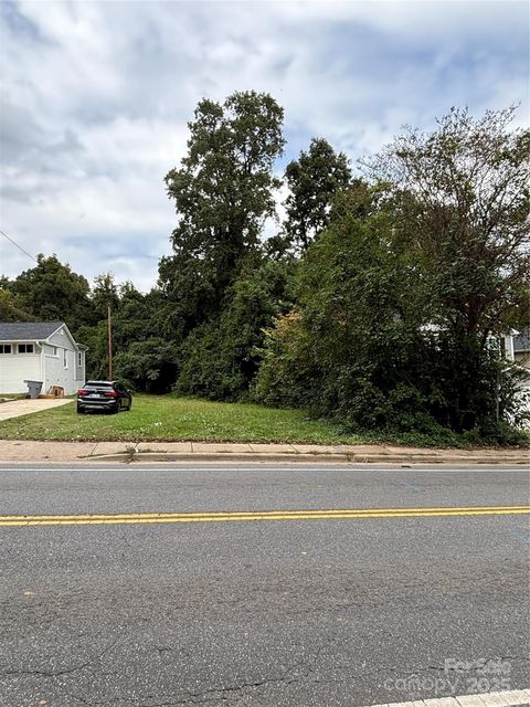 1608 Lasalle Street Charlotte NC 28216
