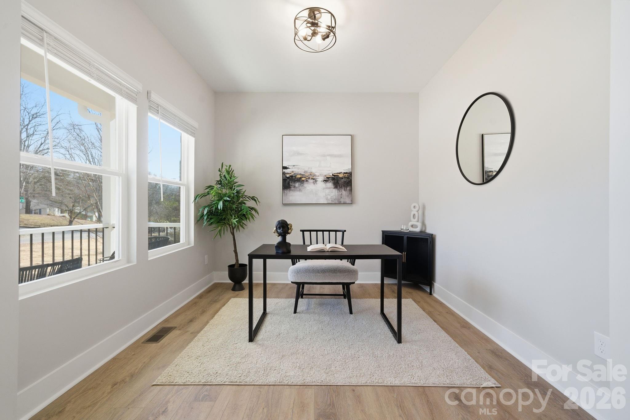 161 Shamrock Street NE