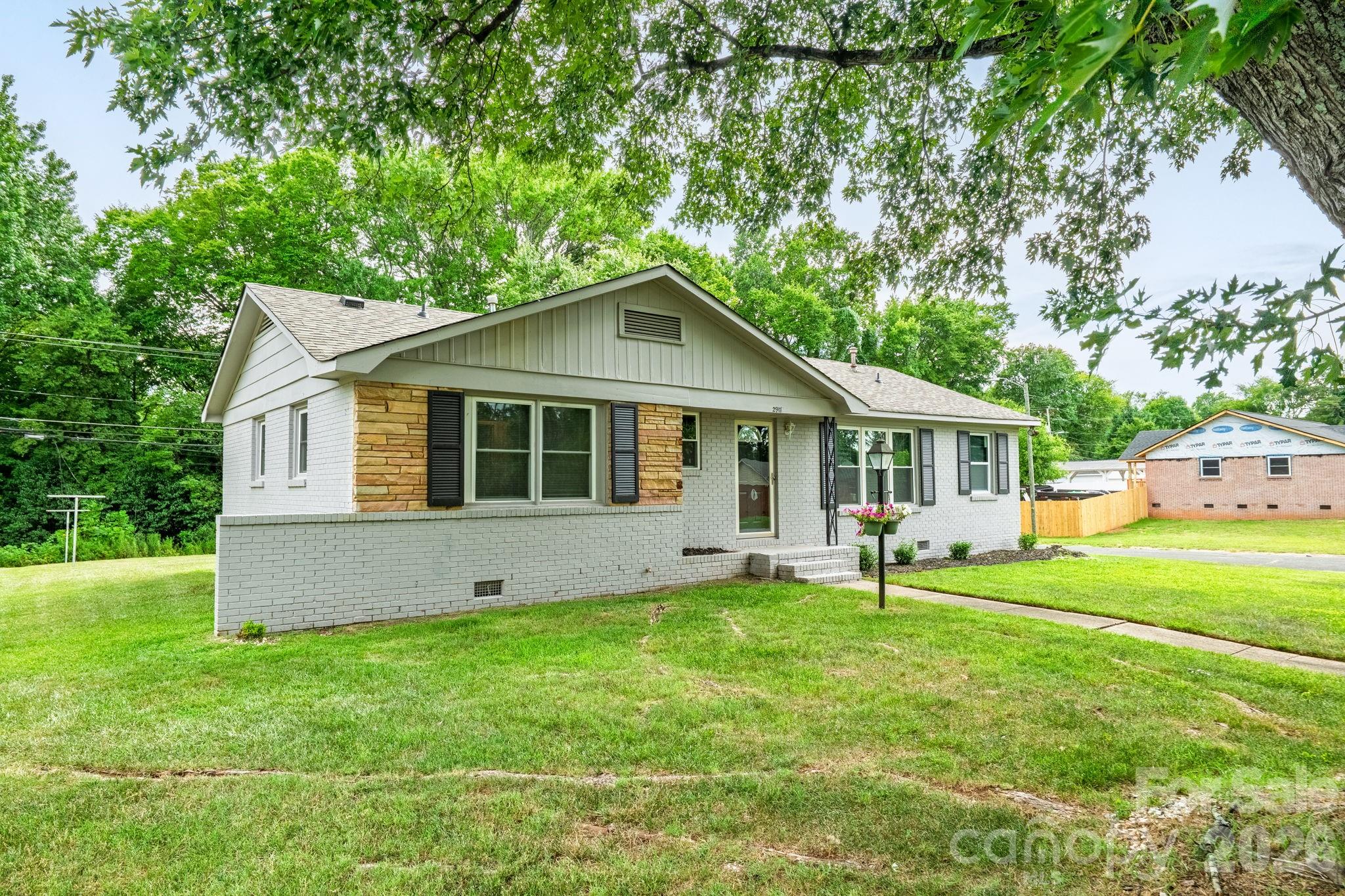 2917 Dalecrest Drive
