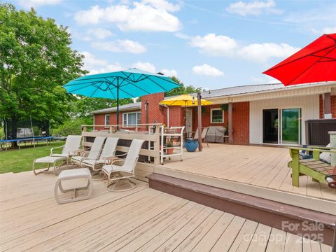 391 Ellen Avenue Canton NC 28716