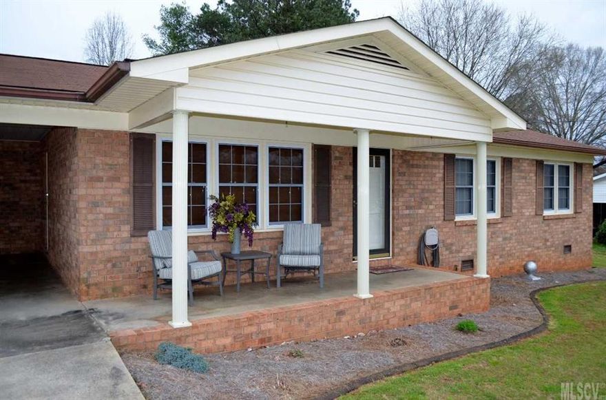 This property is move-in ready replacement windows, Mosaic tile, fenced in backyard, warm colors. Relax by the pool or enjoy your morning coffee on the front porch.