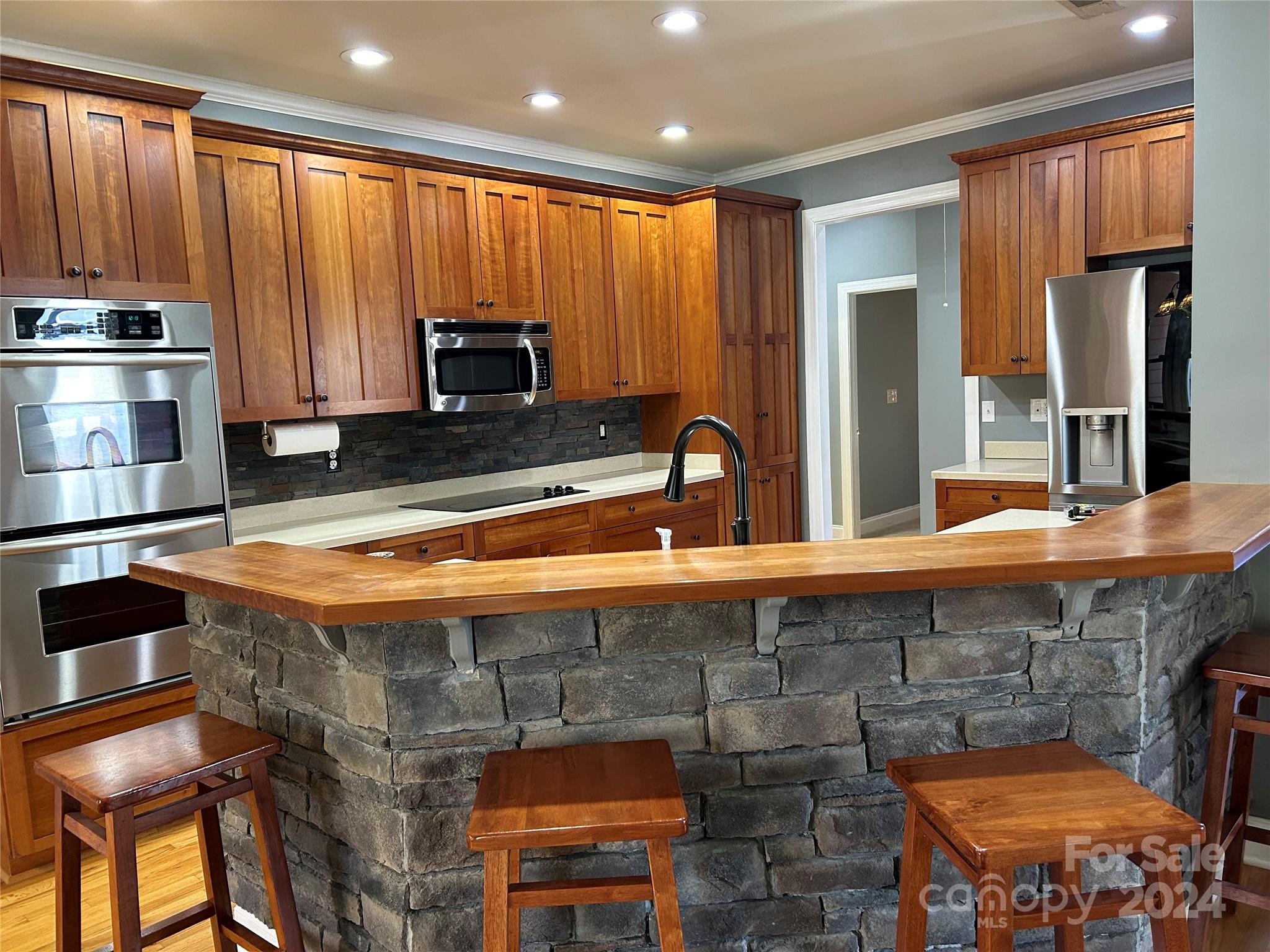 1327 Moonshadow Lane