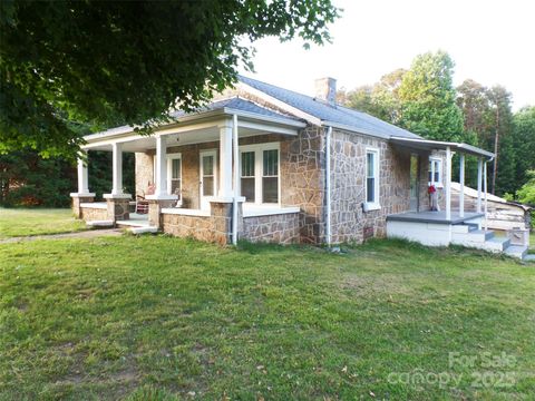 209 14th Avenue SE Hickory NC 28602
