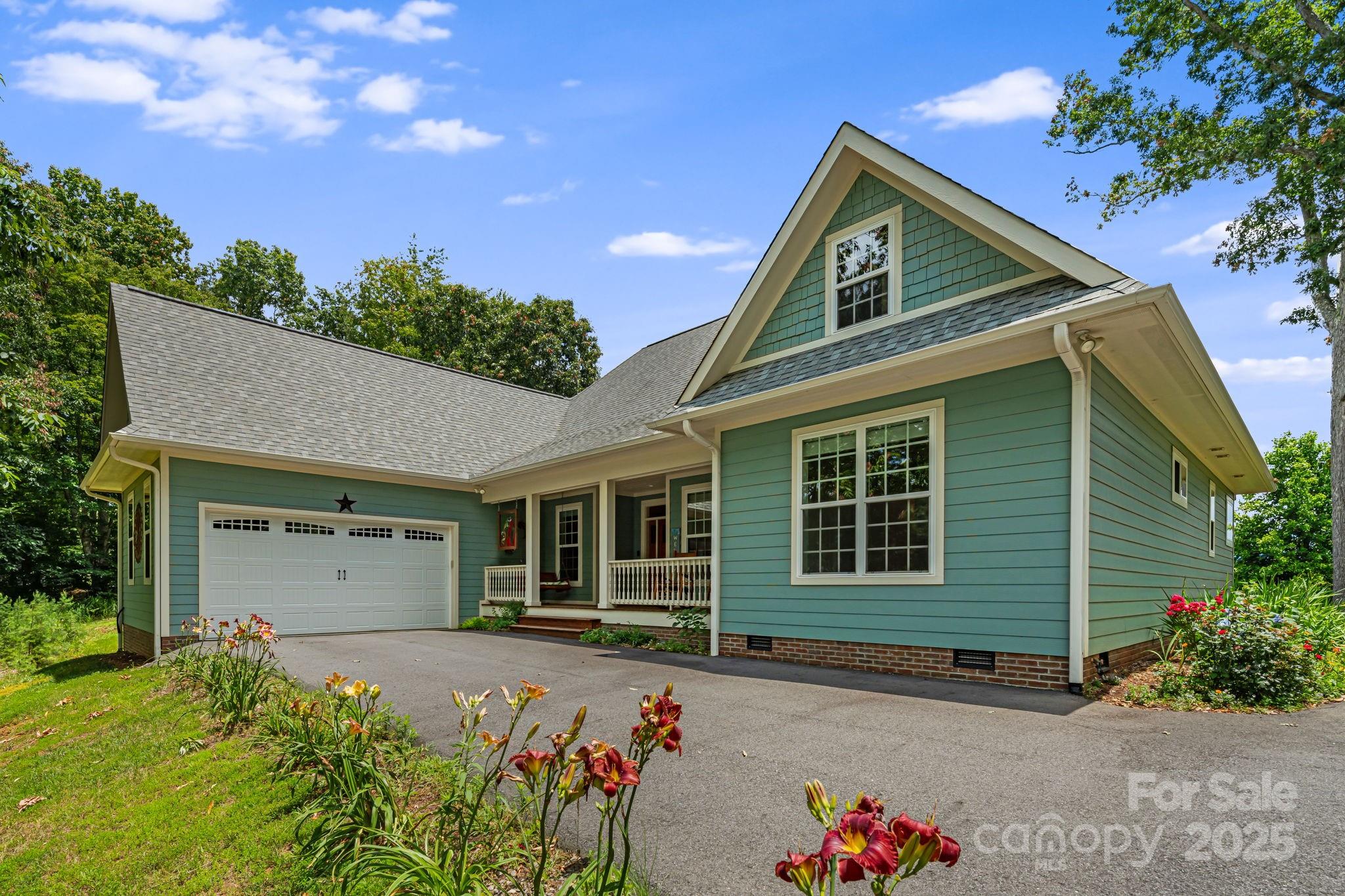419 Oak Lane