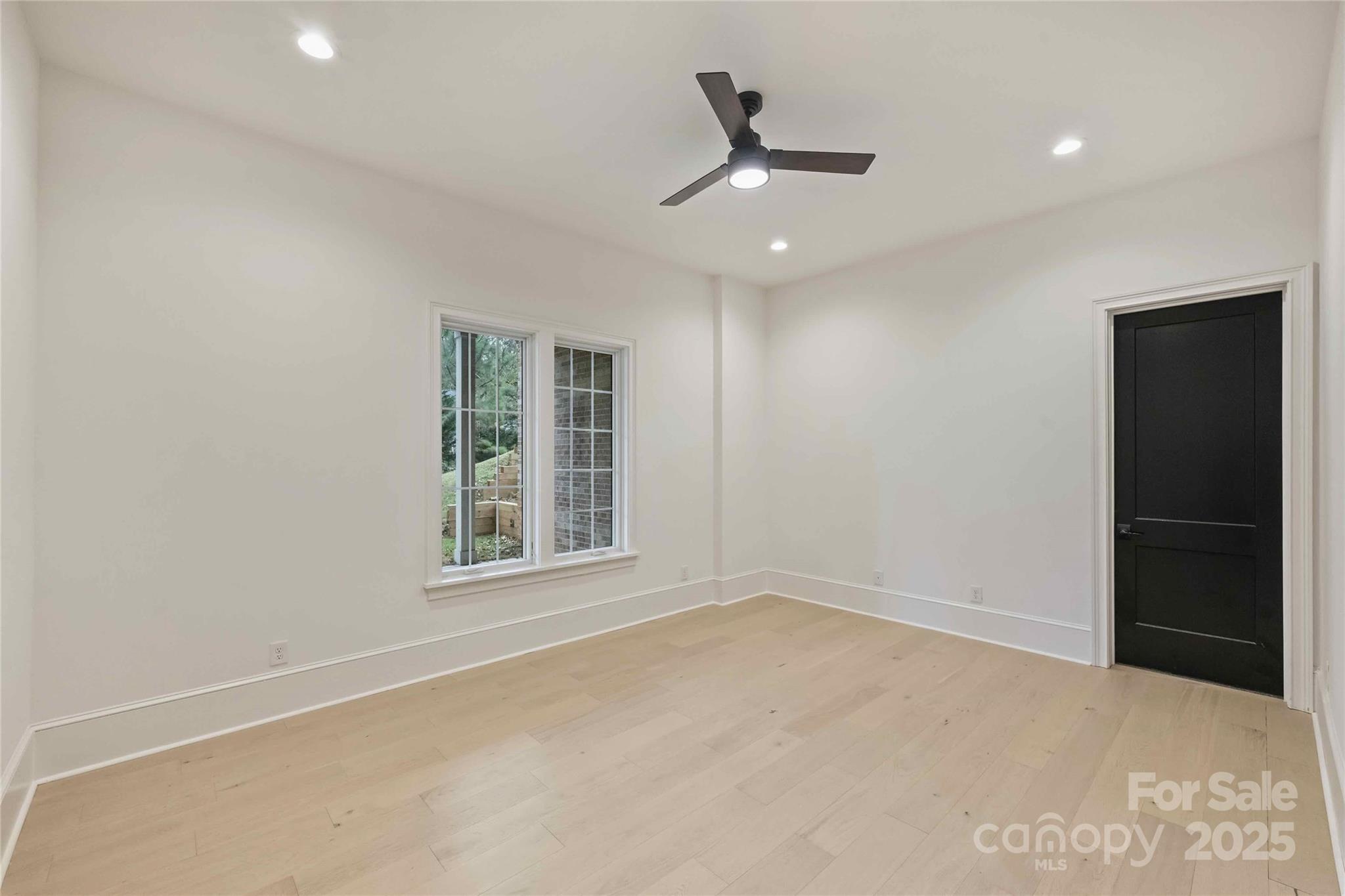 Chateau Sardis - Residential