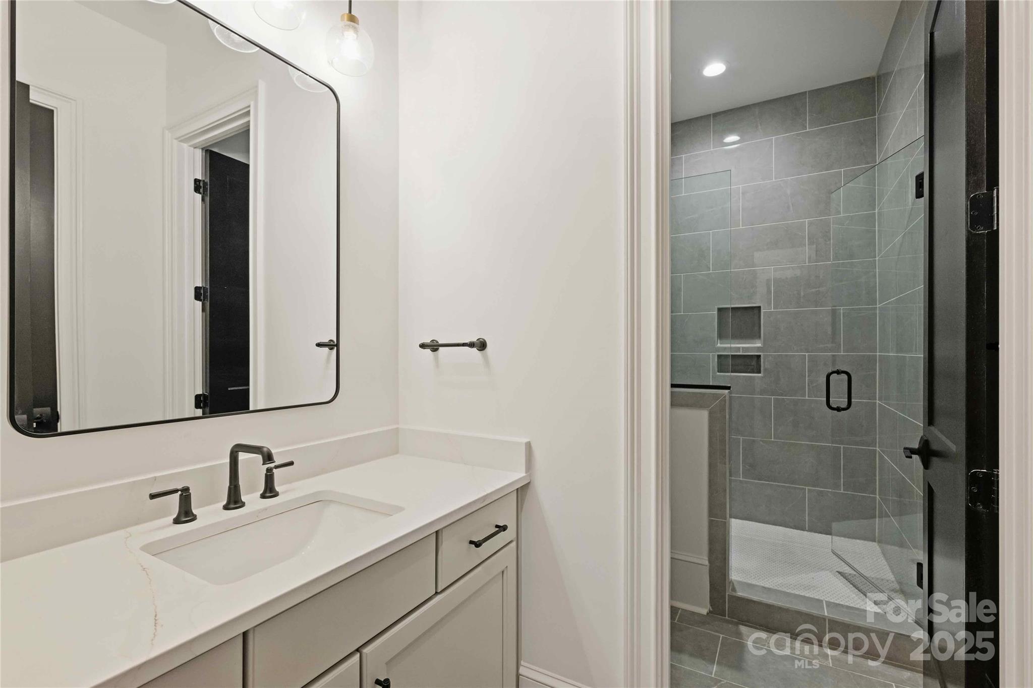 Chateau Sardis - Residential