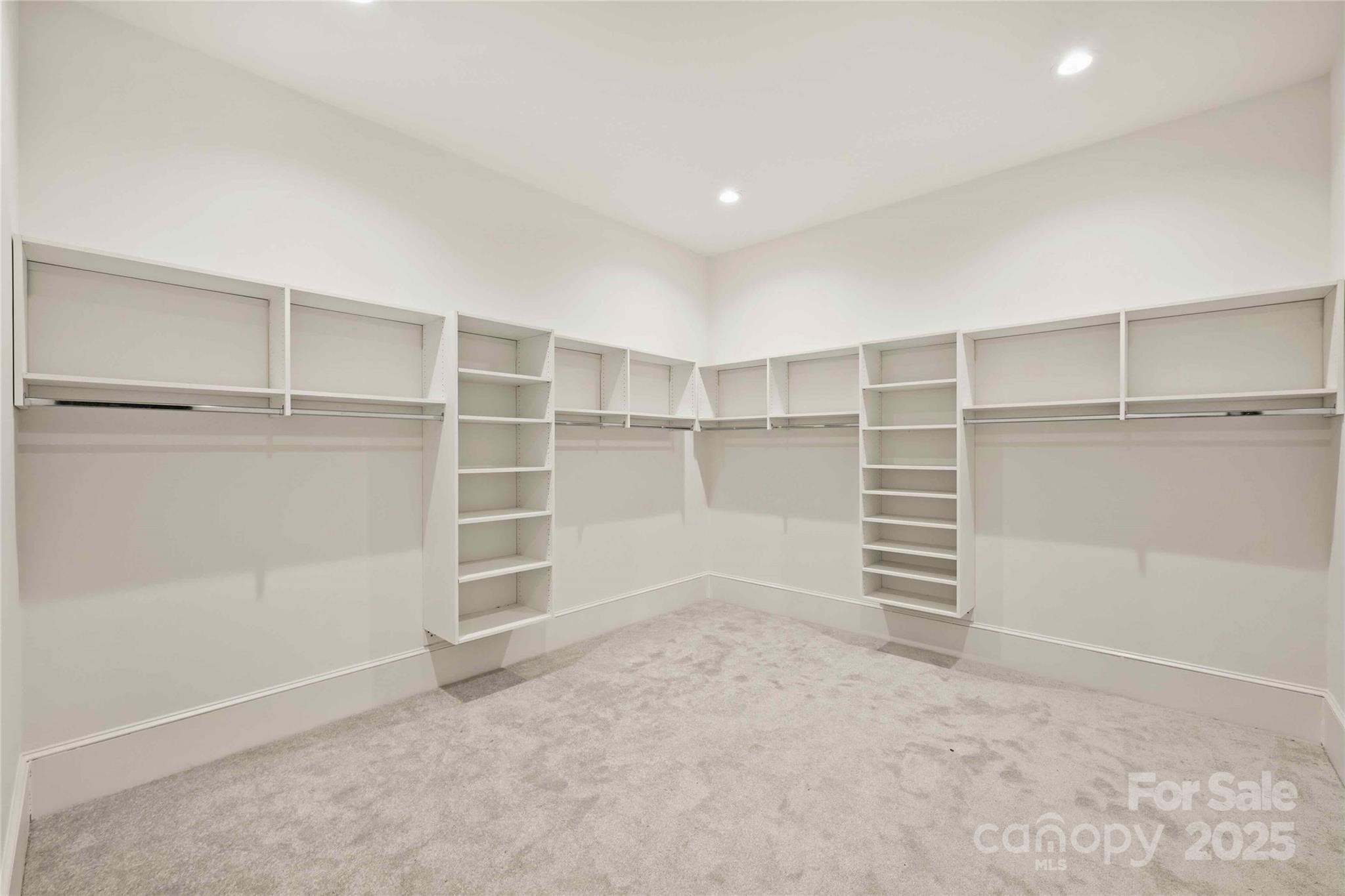 Chateau Sardis - Residential