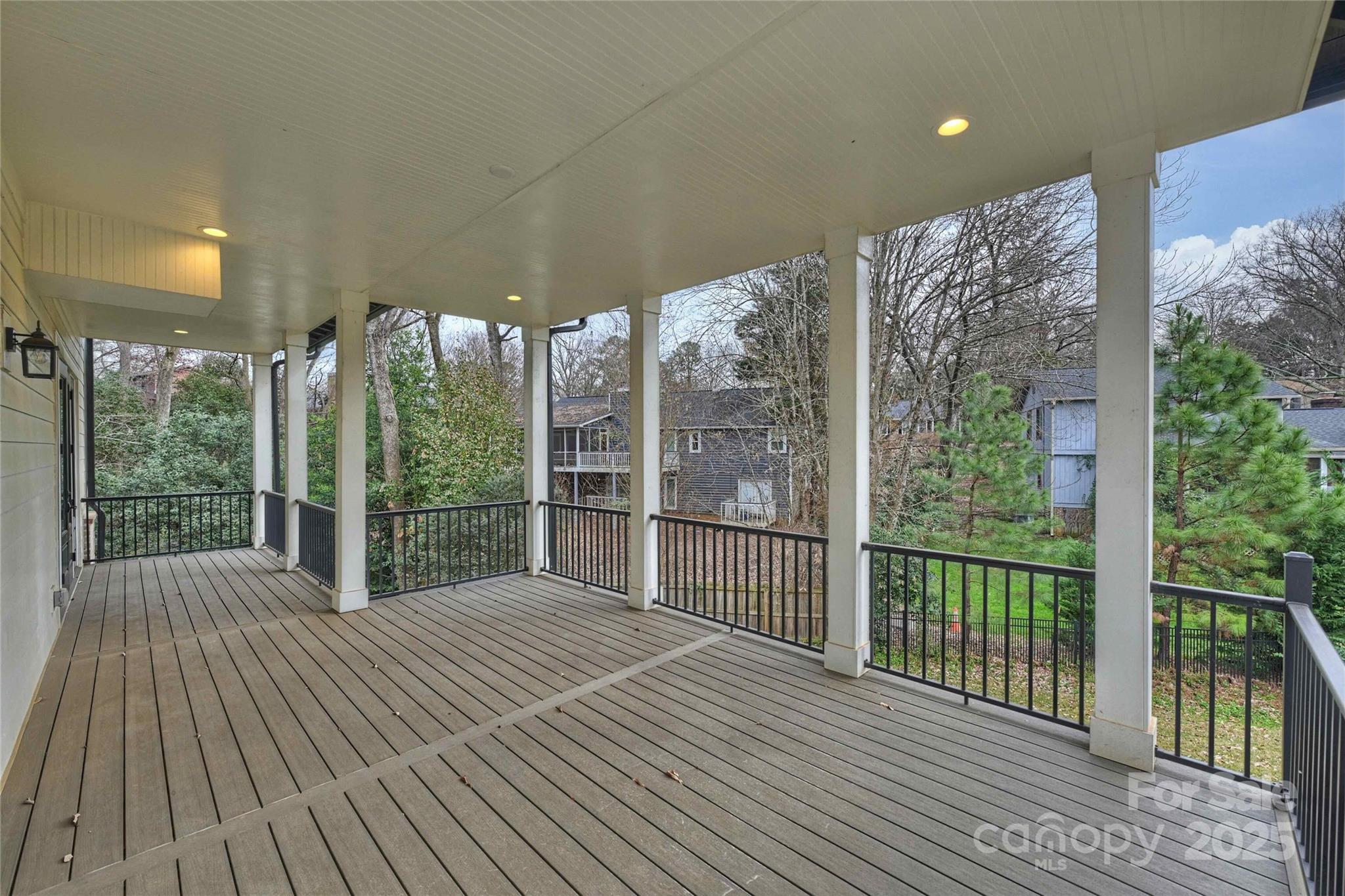 Chateau Sardis - Residential