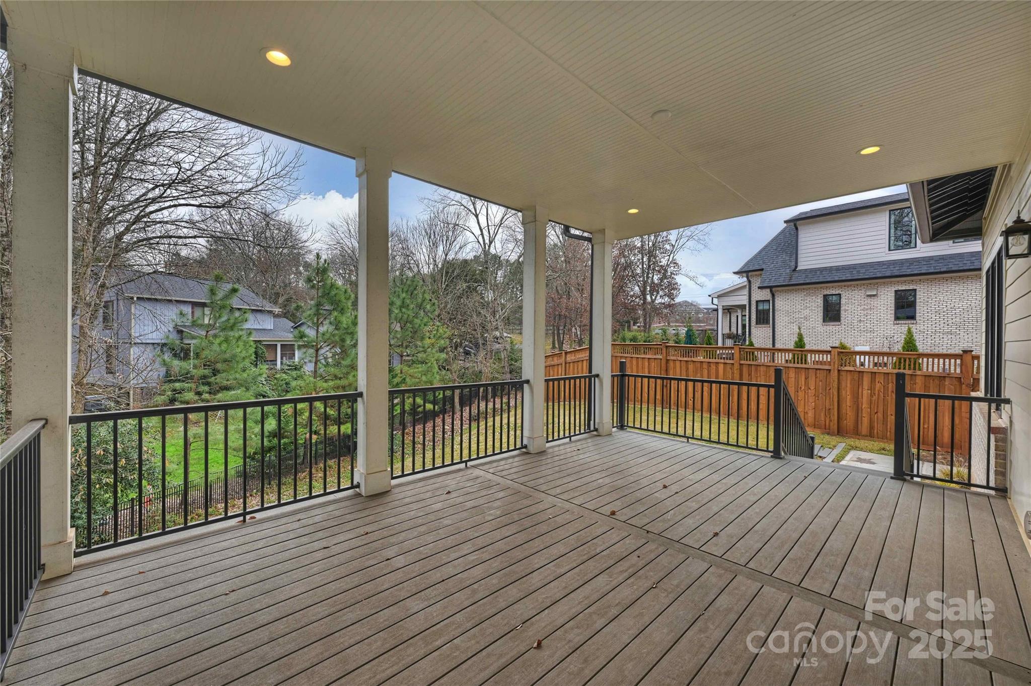 Chateau Sardis - Residential