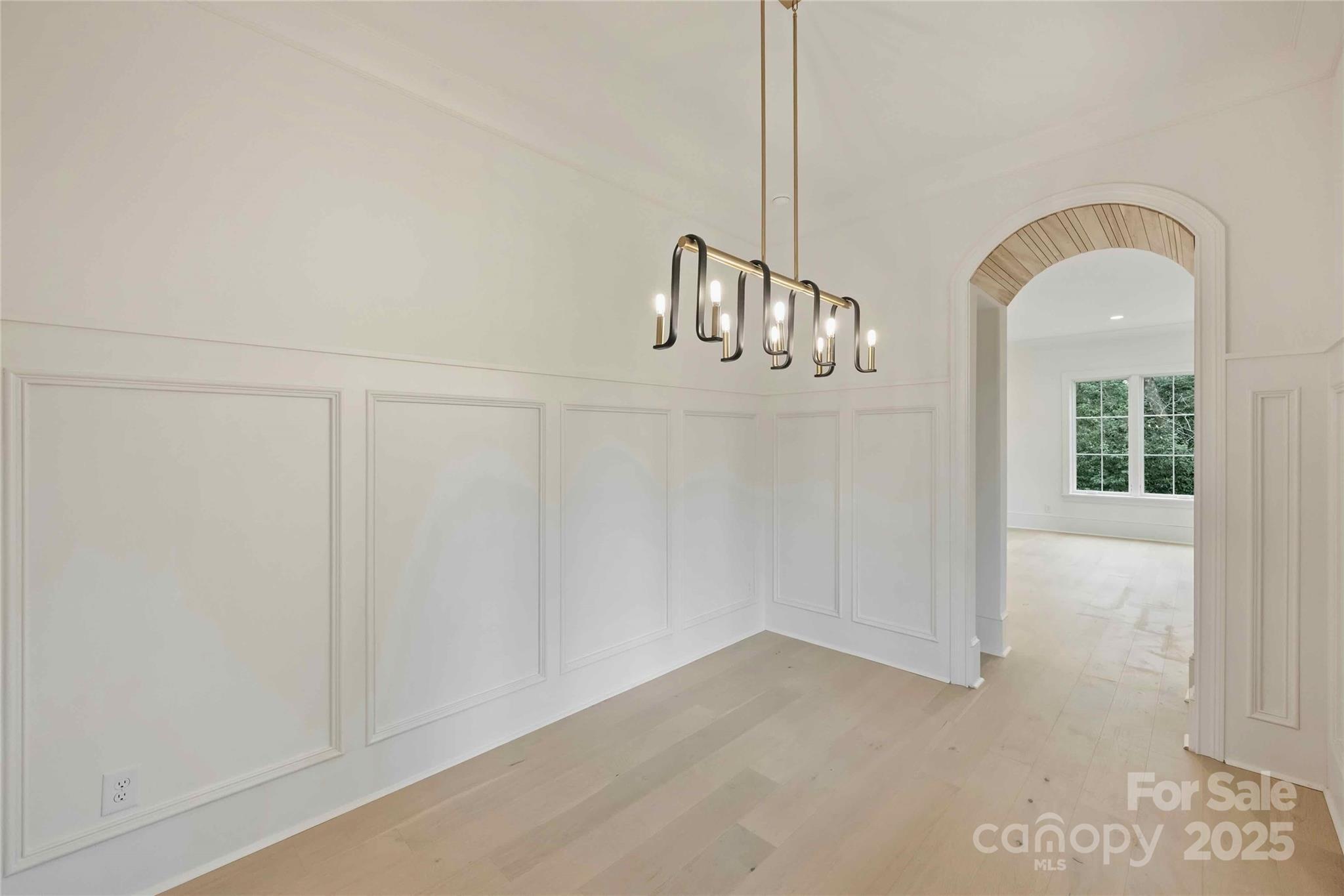 Chateau Sardis - Residential