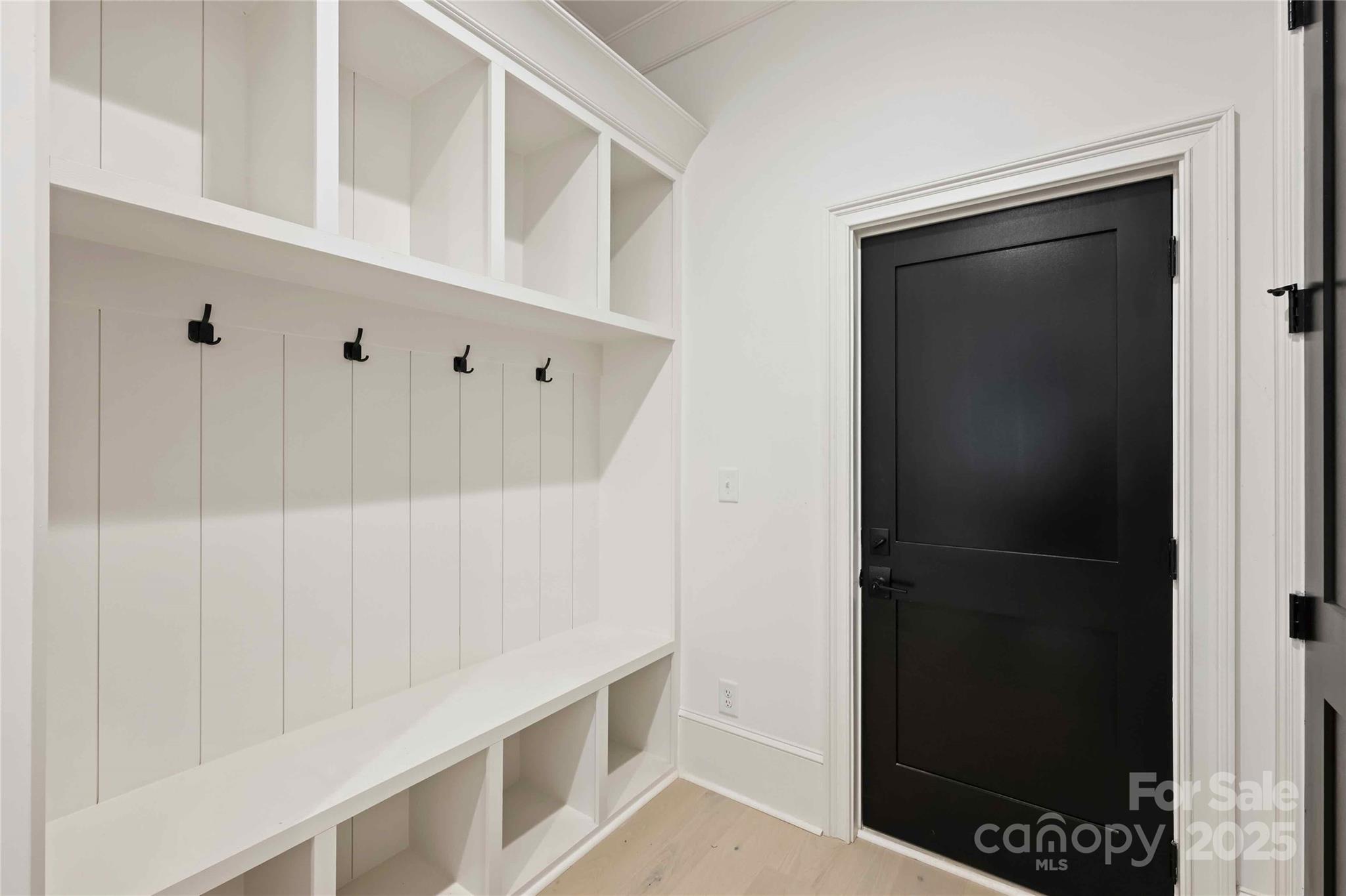 Chateau Sardis - Residential