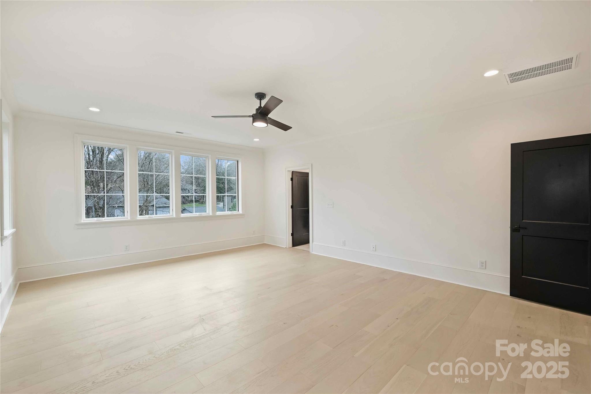 Chateau Sardis - Residential