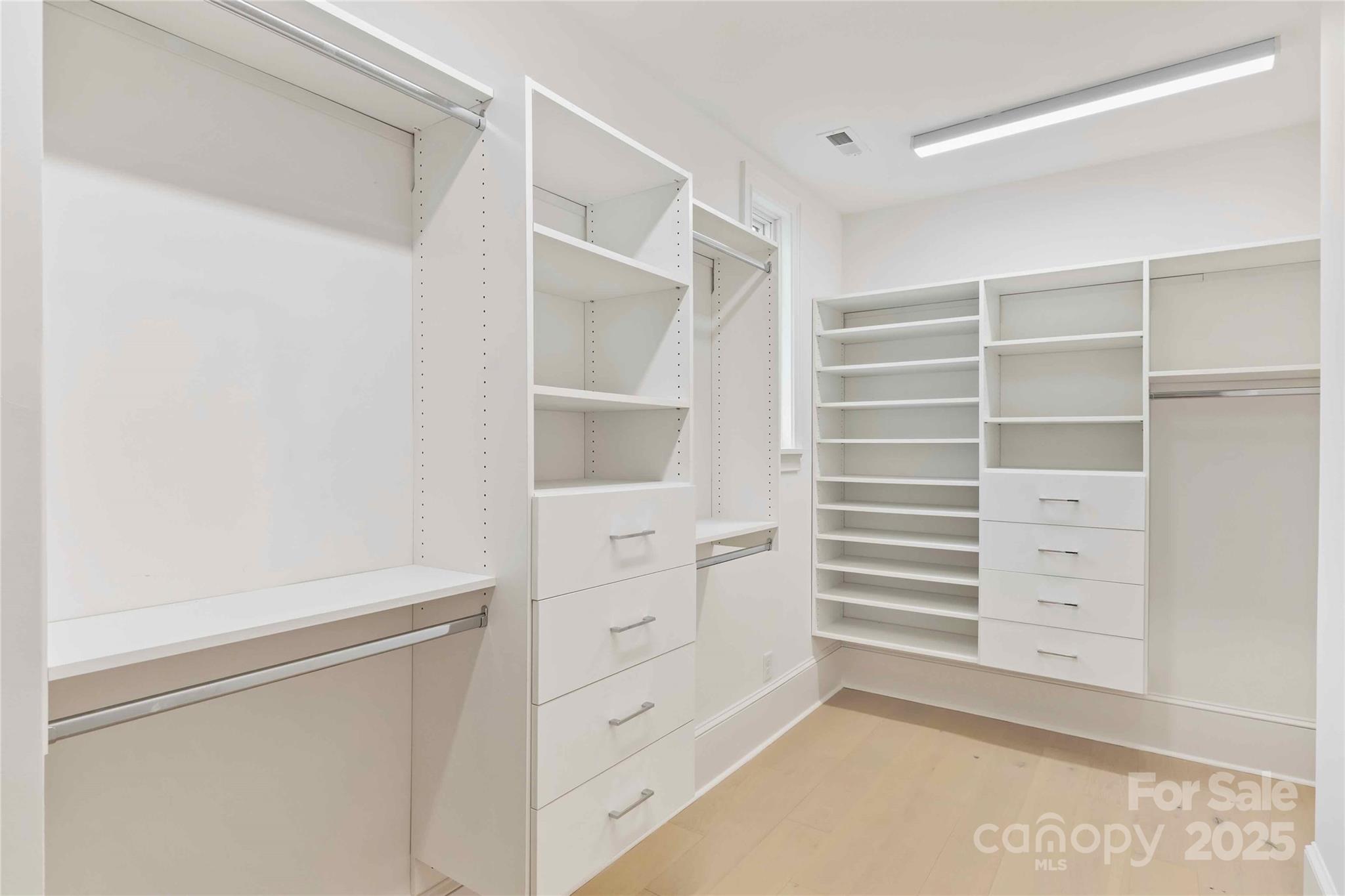 Chateau Sardis - Residential