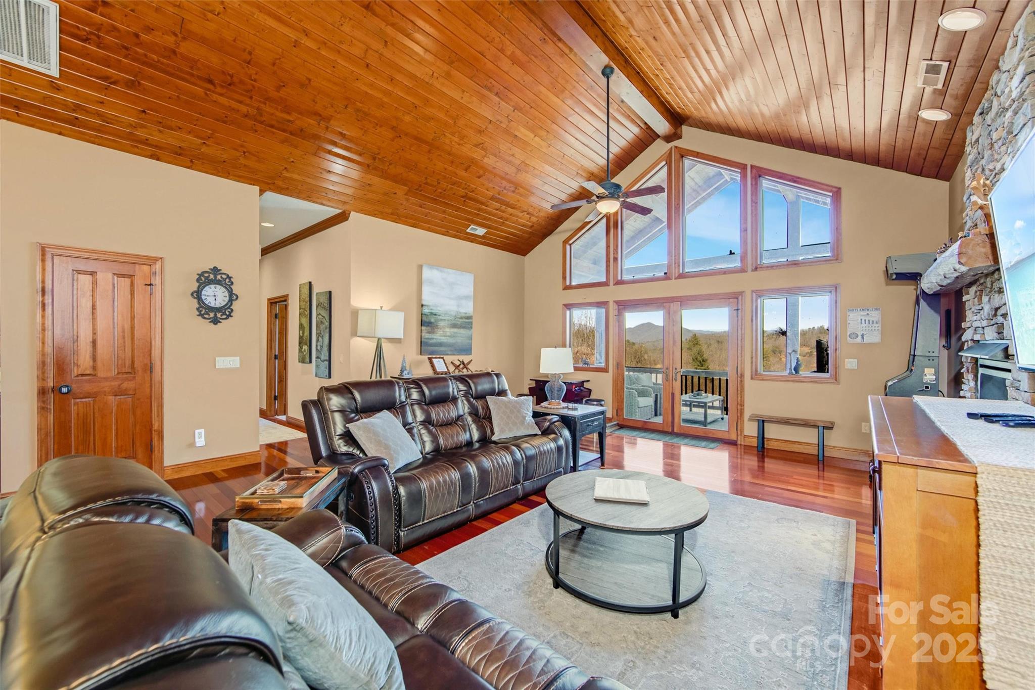 295 Sawgrass Drive #3