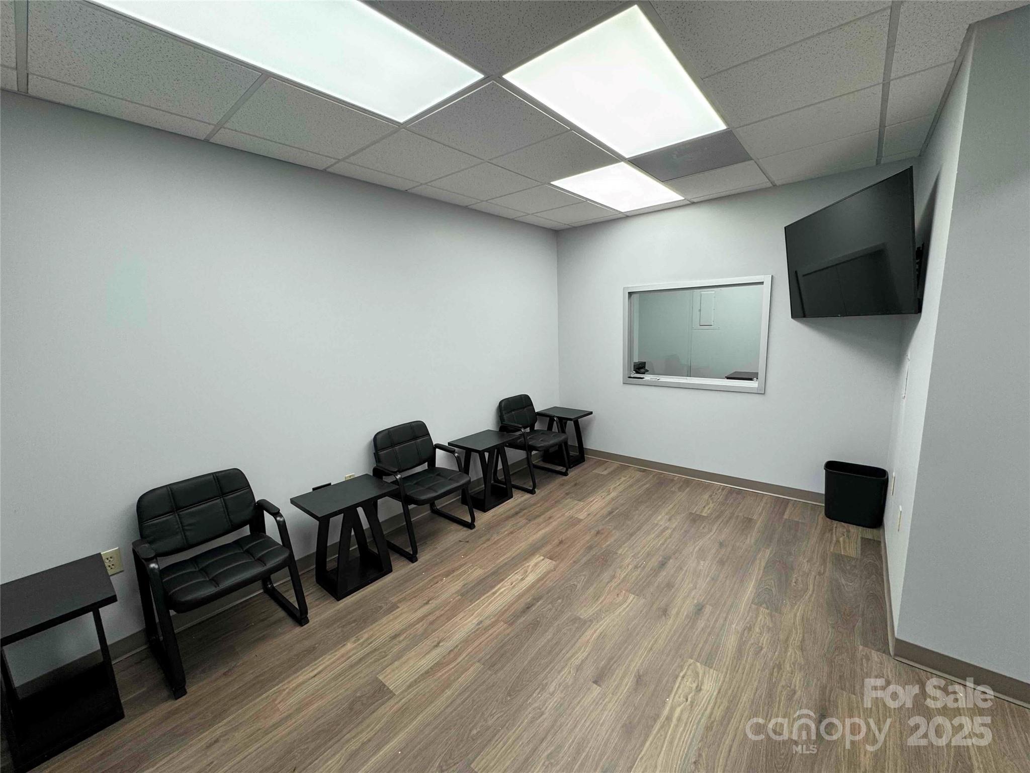 701 E Roosevelt Boulevard 200