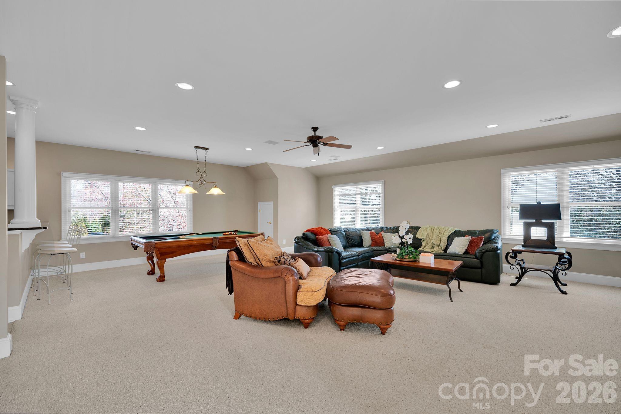 The Peninsula - Residential