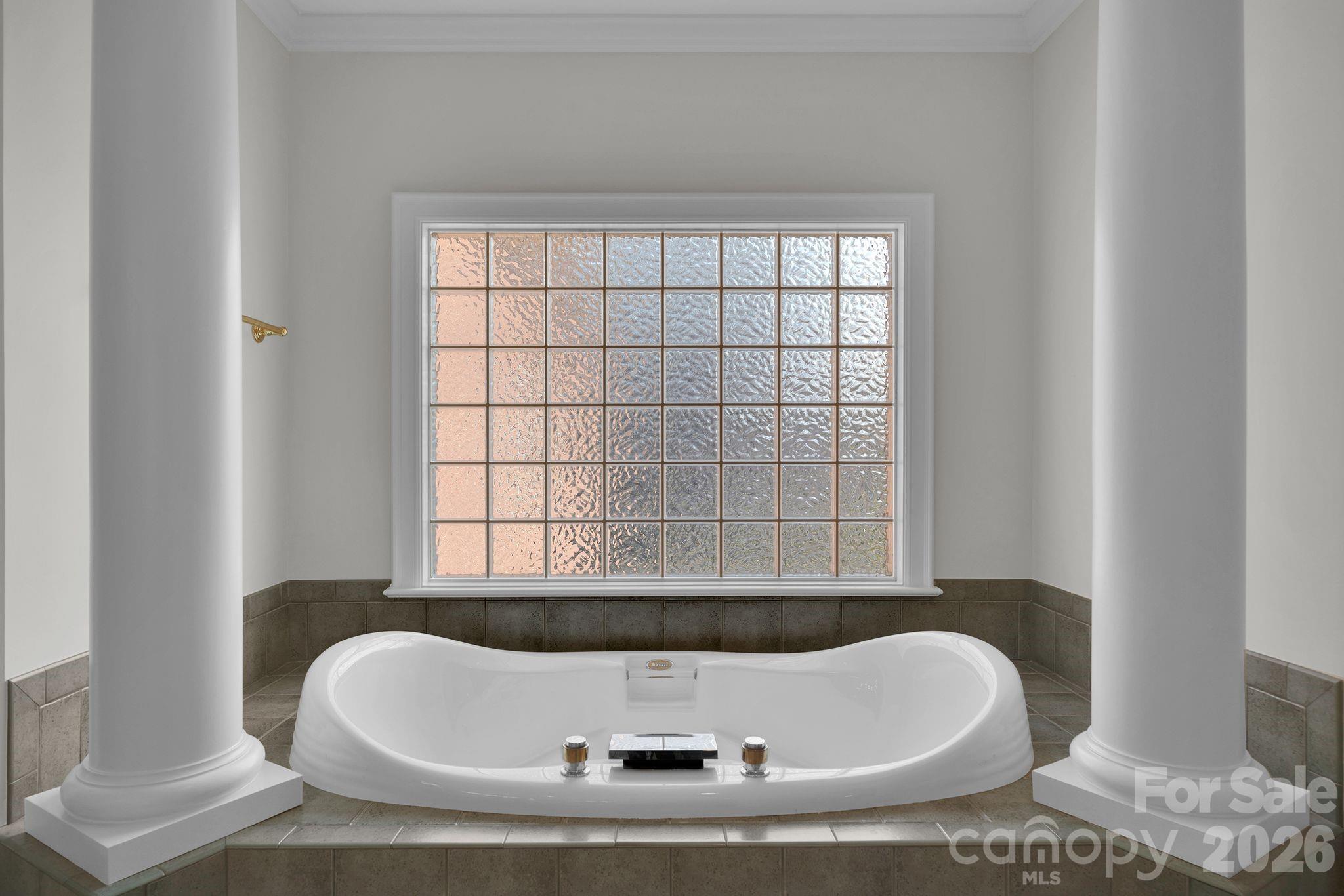 The Peninsula - Residential