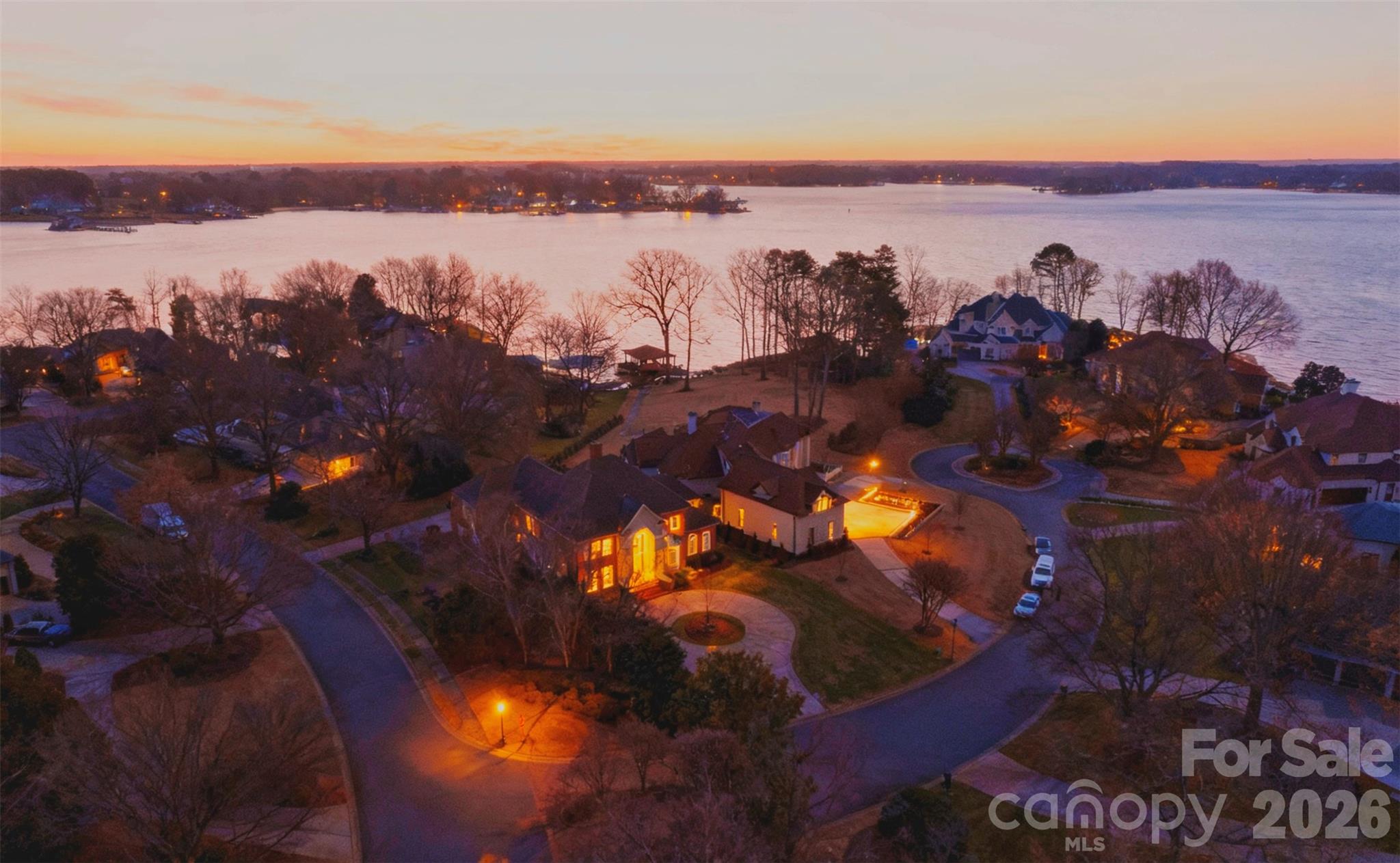 The Peninsula - Residential