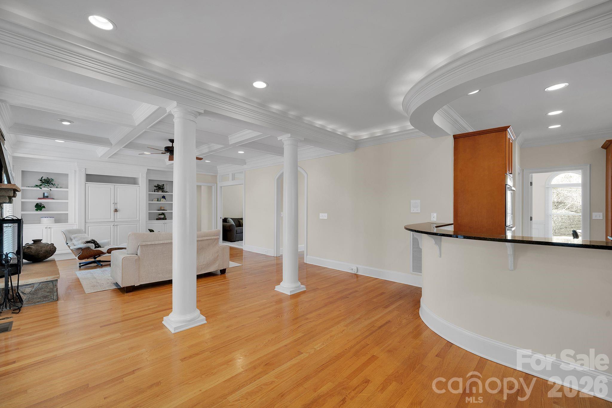 The Peninsula - Residential