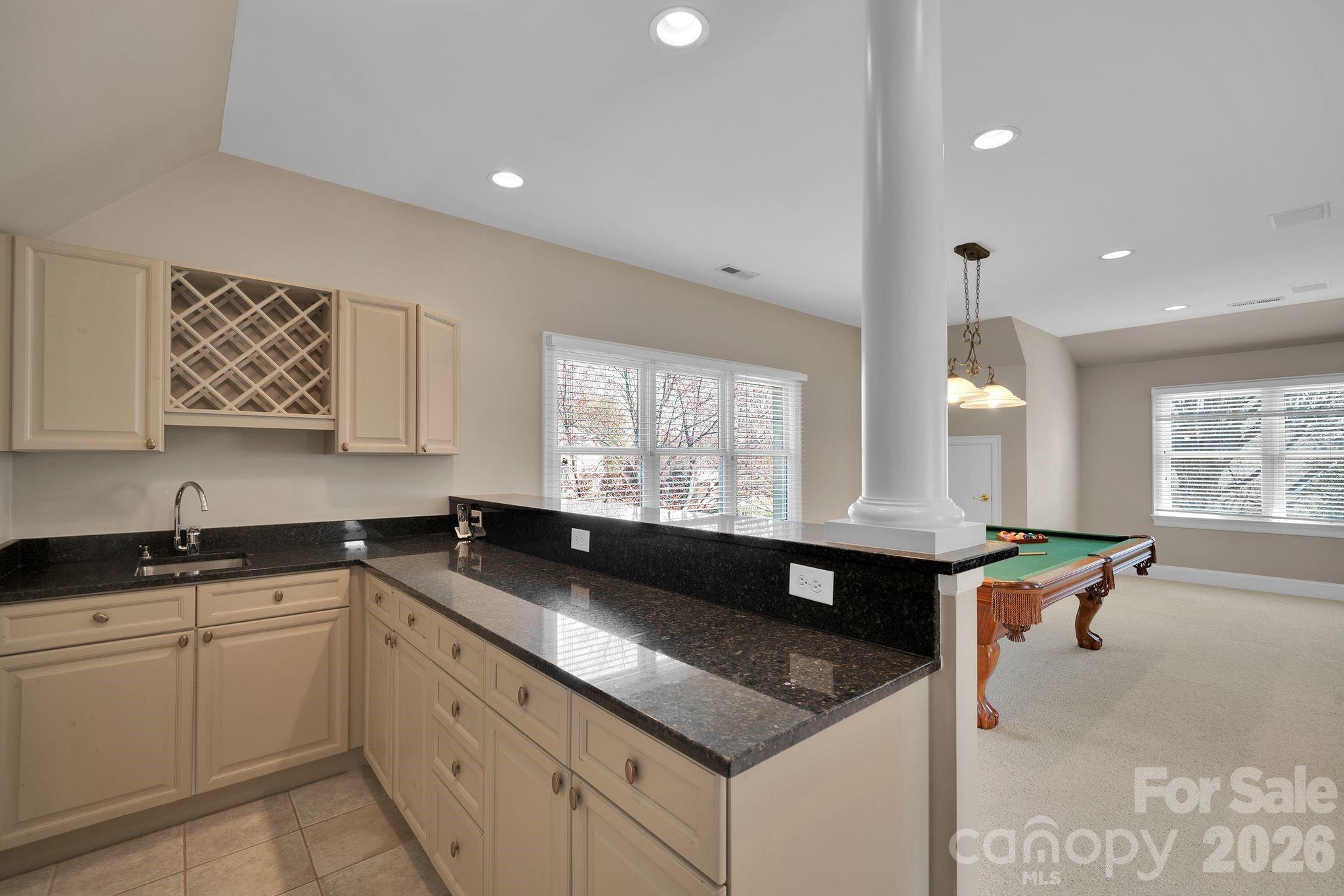 The Peninsula - Residential