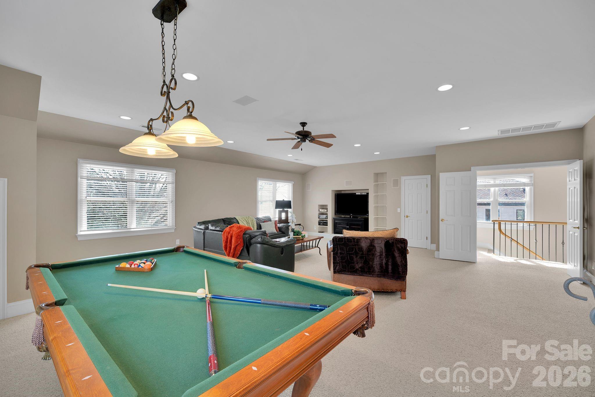 The Peninsula - Residential