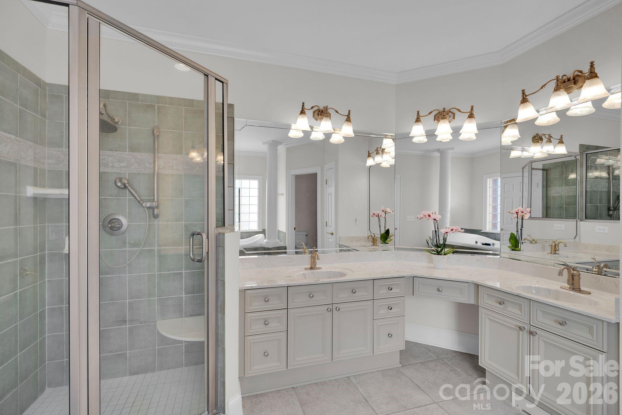 The Peninsula - Residential