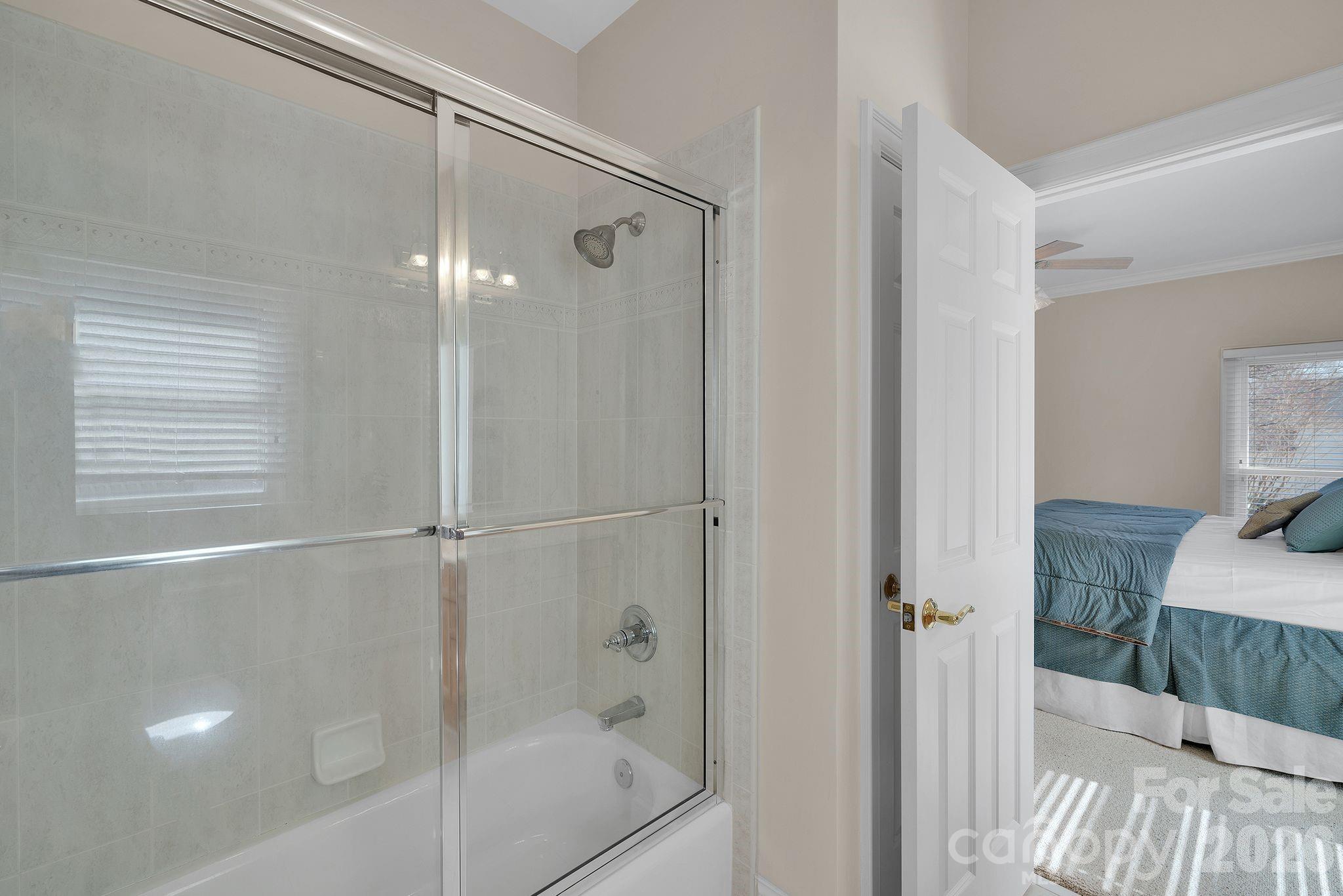 The Peninsula - Residential