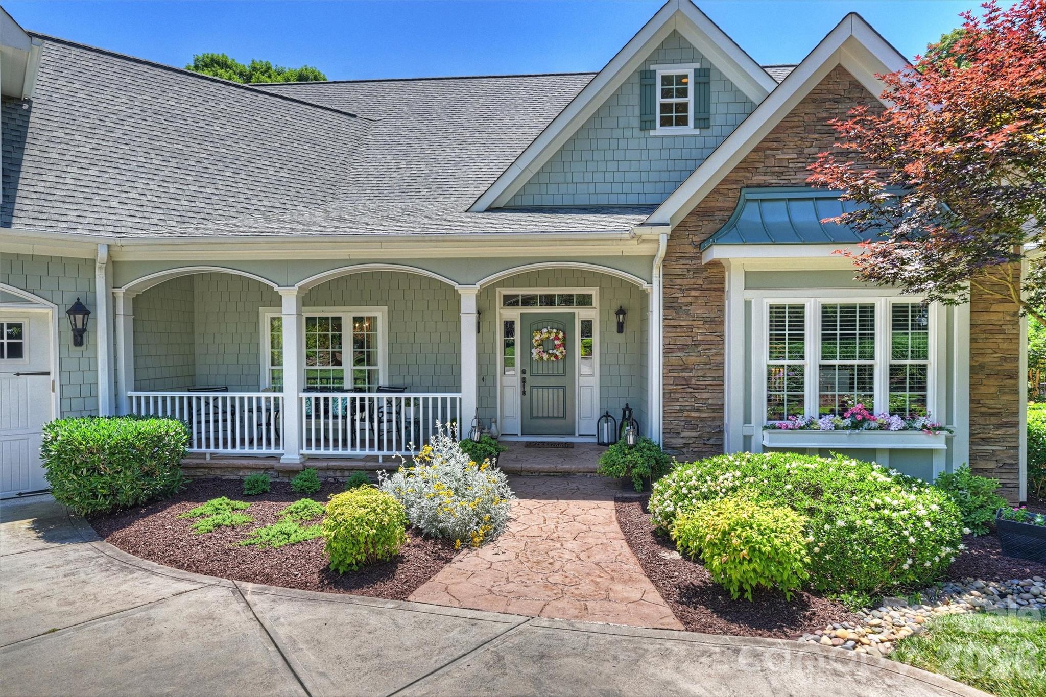 929 Wessington Manor Lane