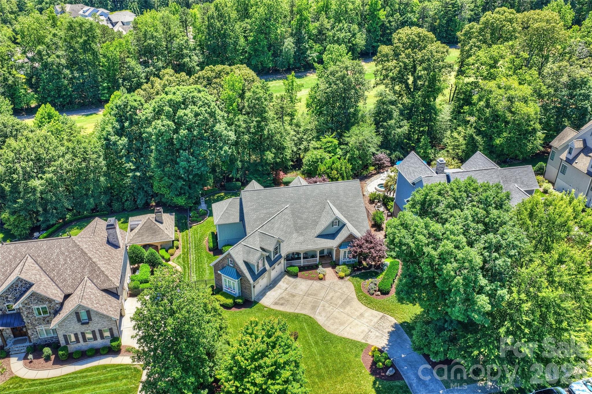 929 Wessington Manor Lane