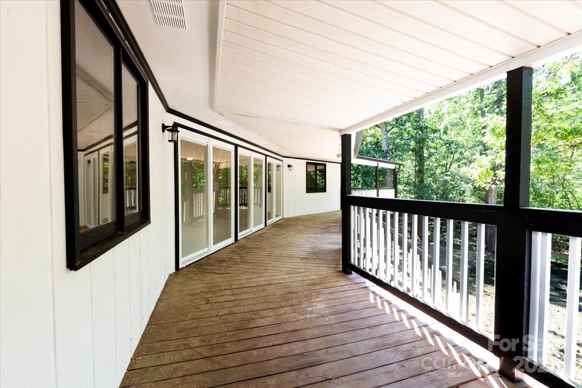 200 Lakeview Road