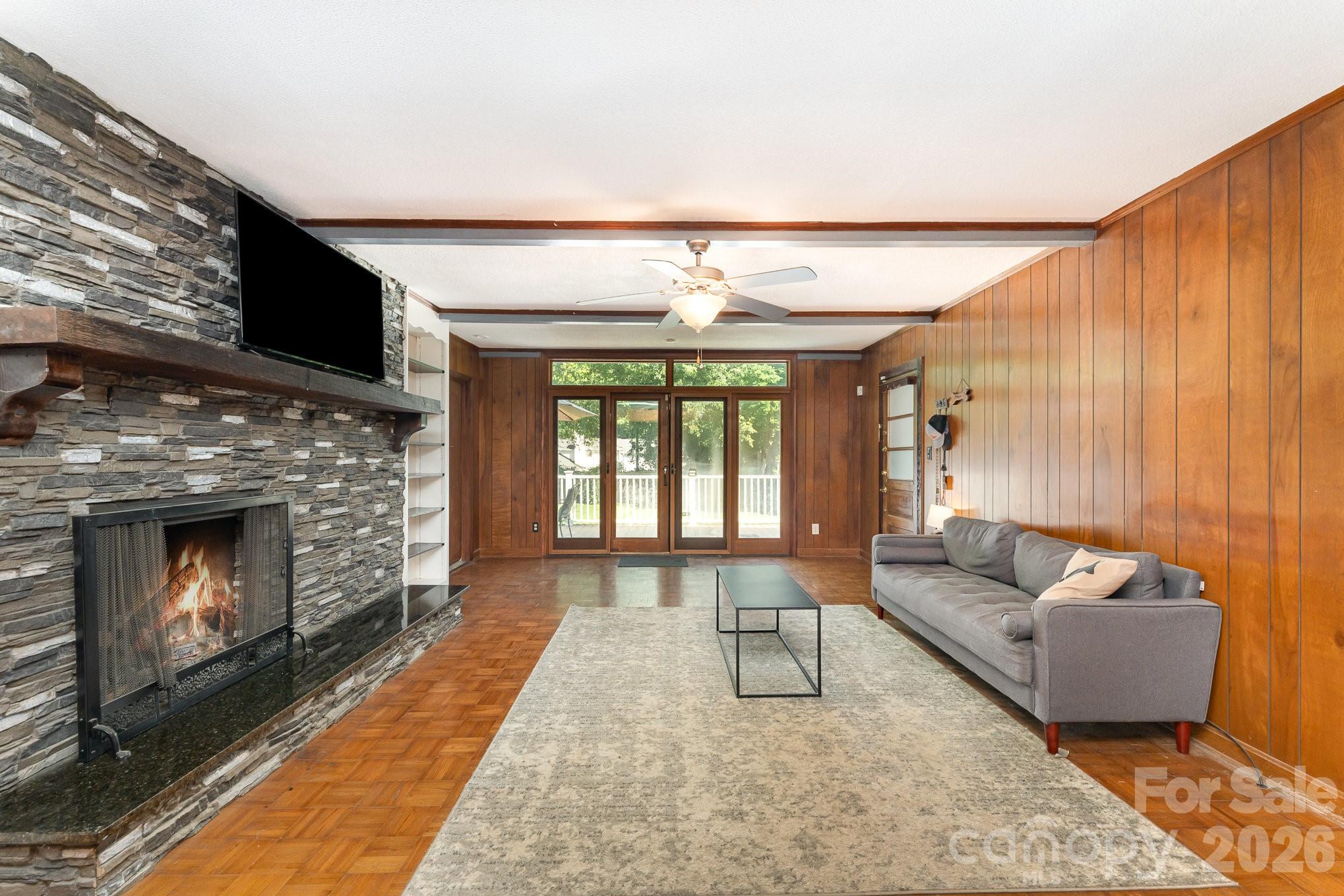 1107 Fairfield Drive