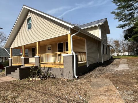 A home in Hickory