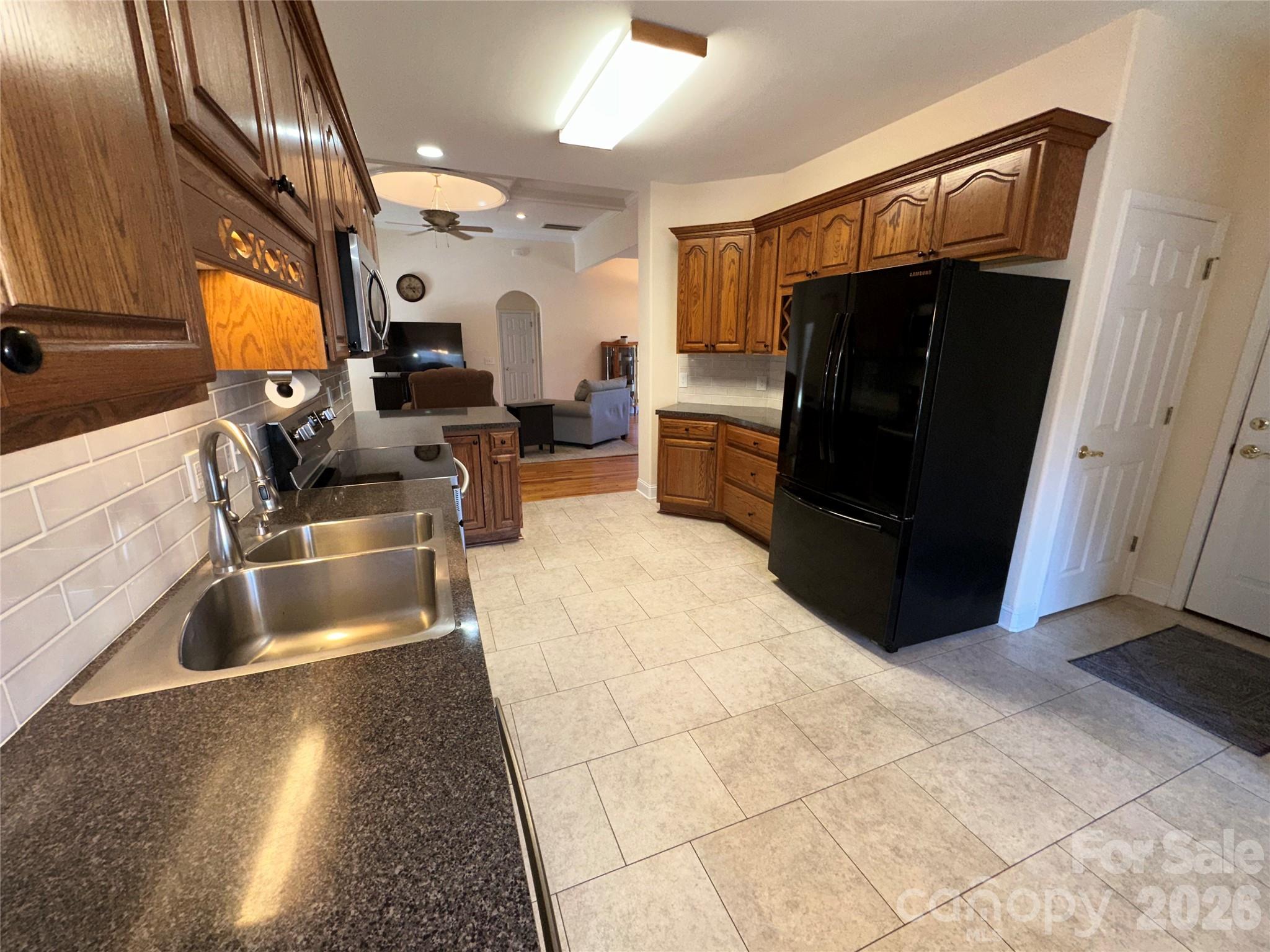 7672 Maple Bluff Lane
