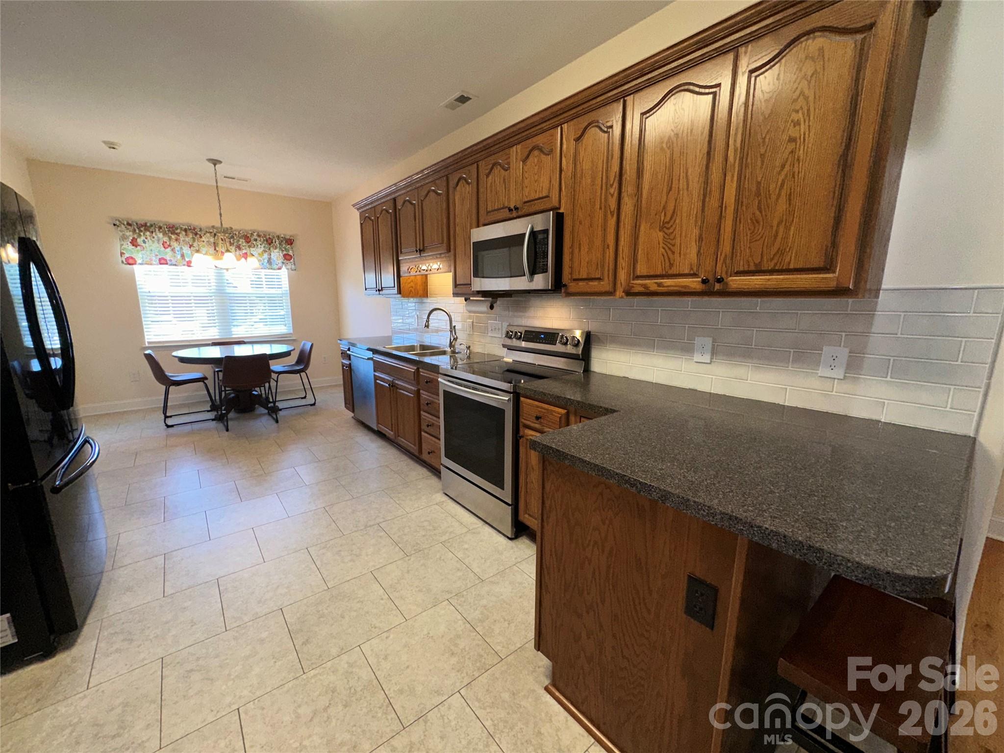 7672 Maple Bluff Lane
