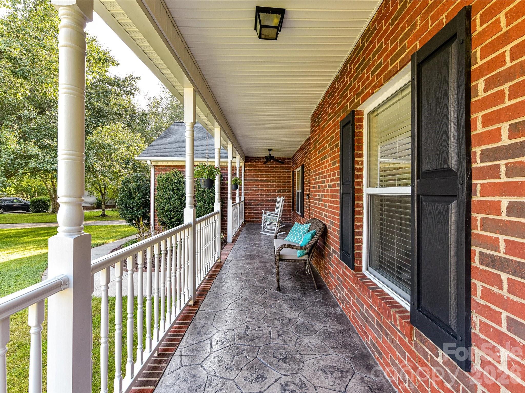 8227 Laurel Oak Court