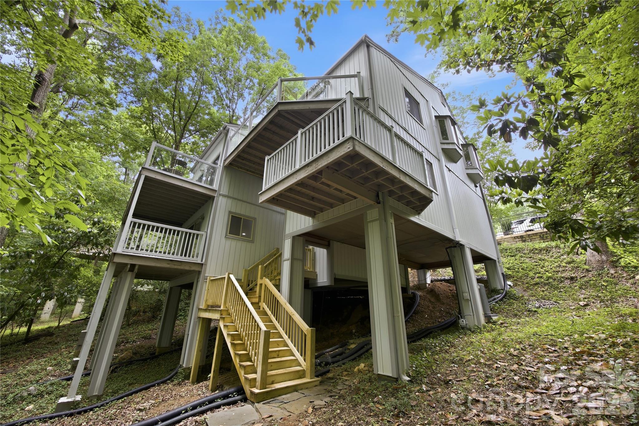 2724 Huntingtowne Farms Lane