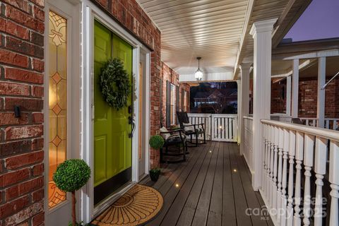 646 High Quarry Road Hendersonville NC 28791