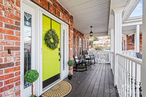 646 High Quarry Road Hendersonville NC 28791