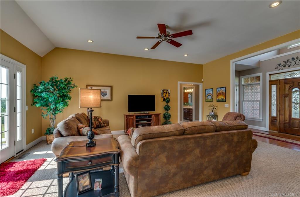 Hawks Ridge - Residential