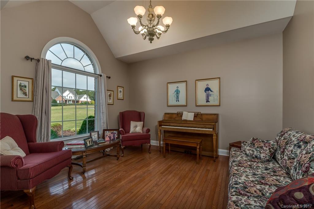 Hawks Ridge - Residential