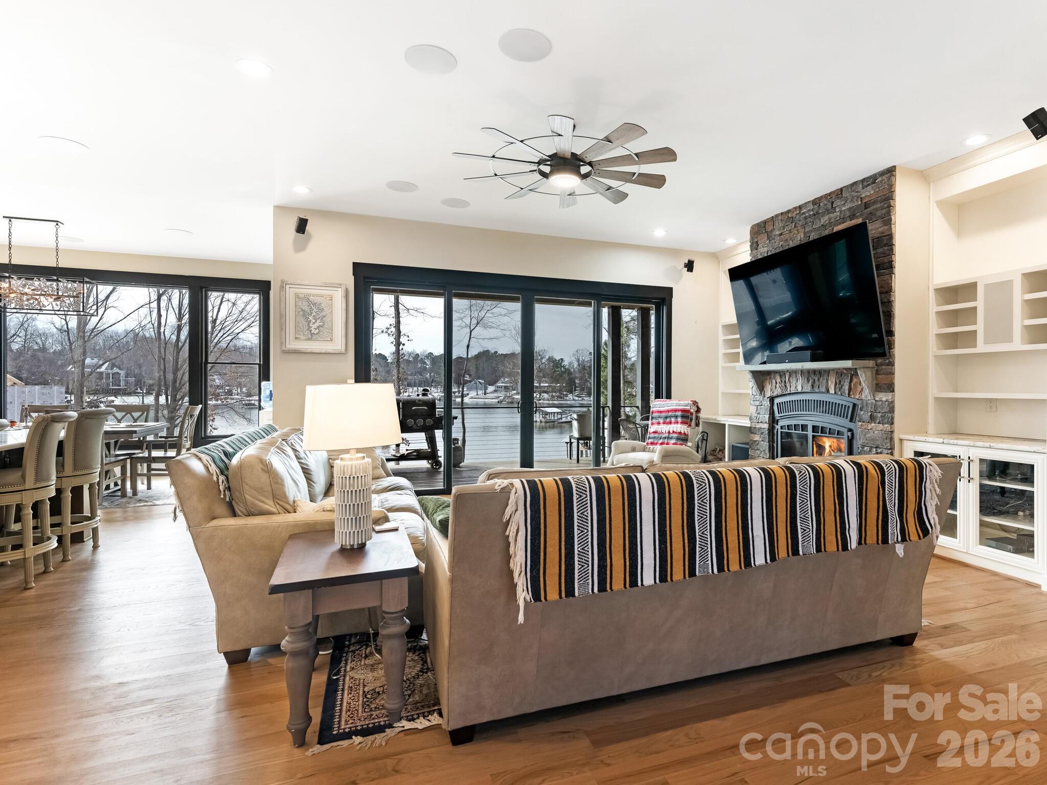 Catalina Cove - Residential