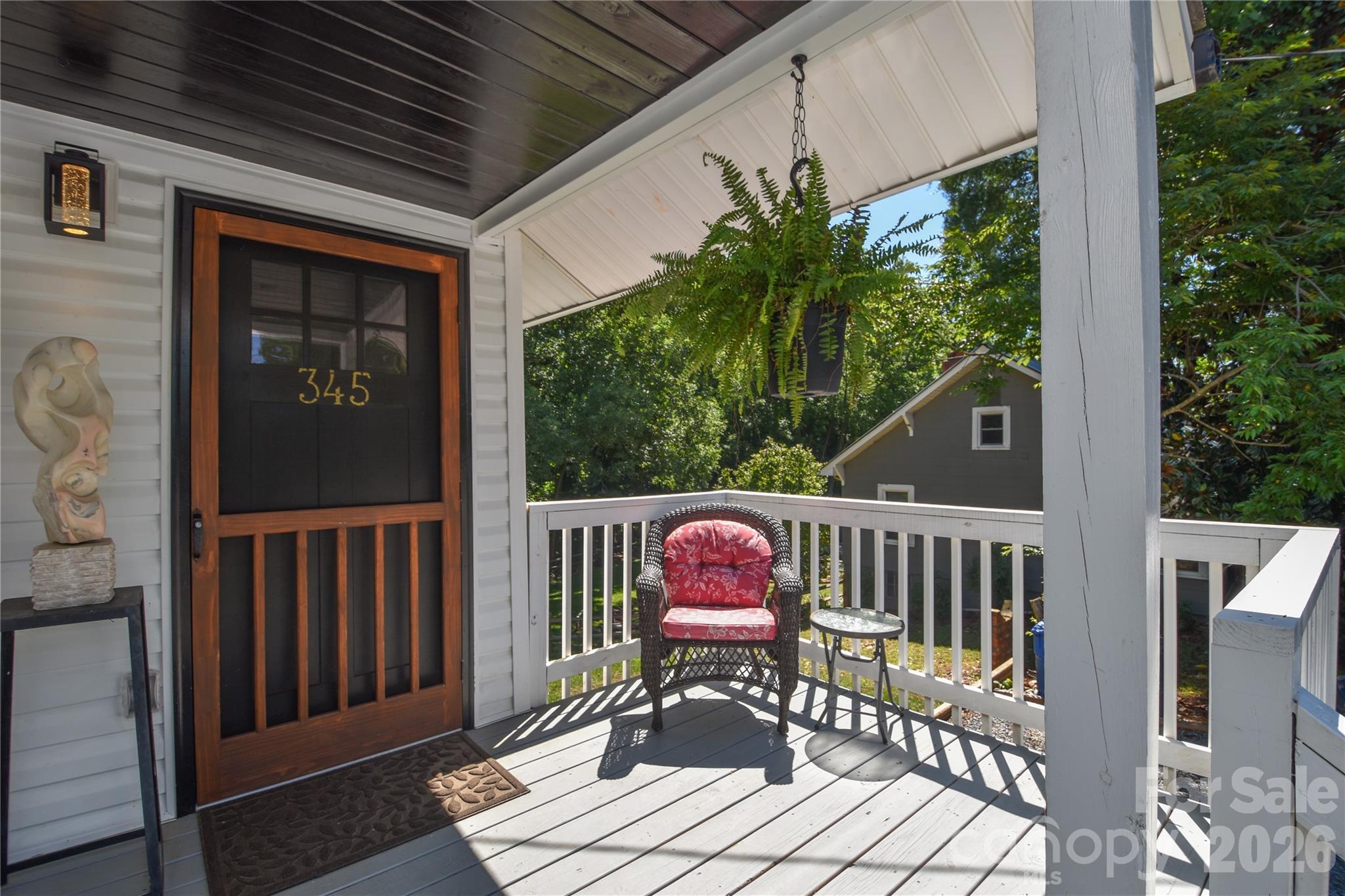 345 W Lowrance Avenue